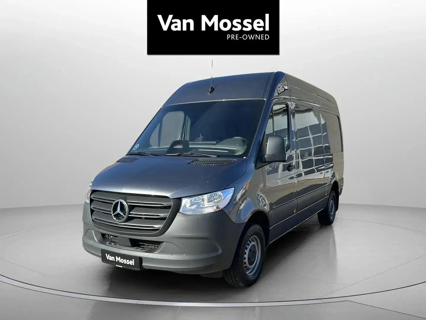 Mercedes-Benz-Sprinter-image-0