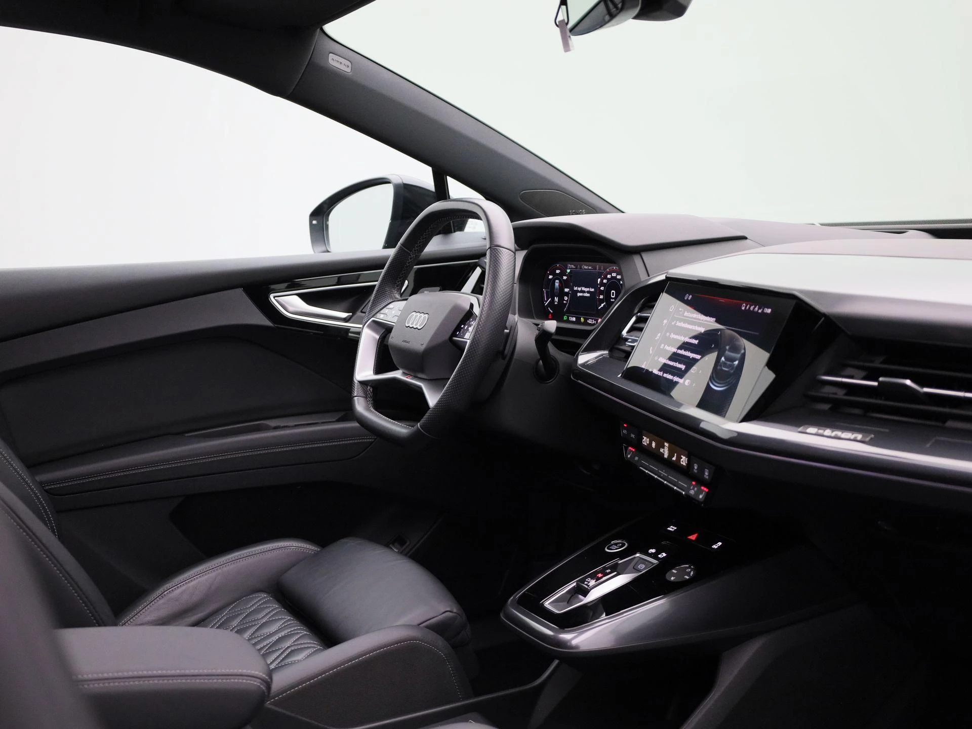 Audi-Q4 e-tron-image-42