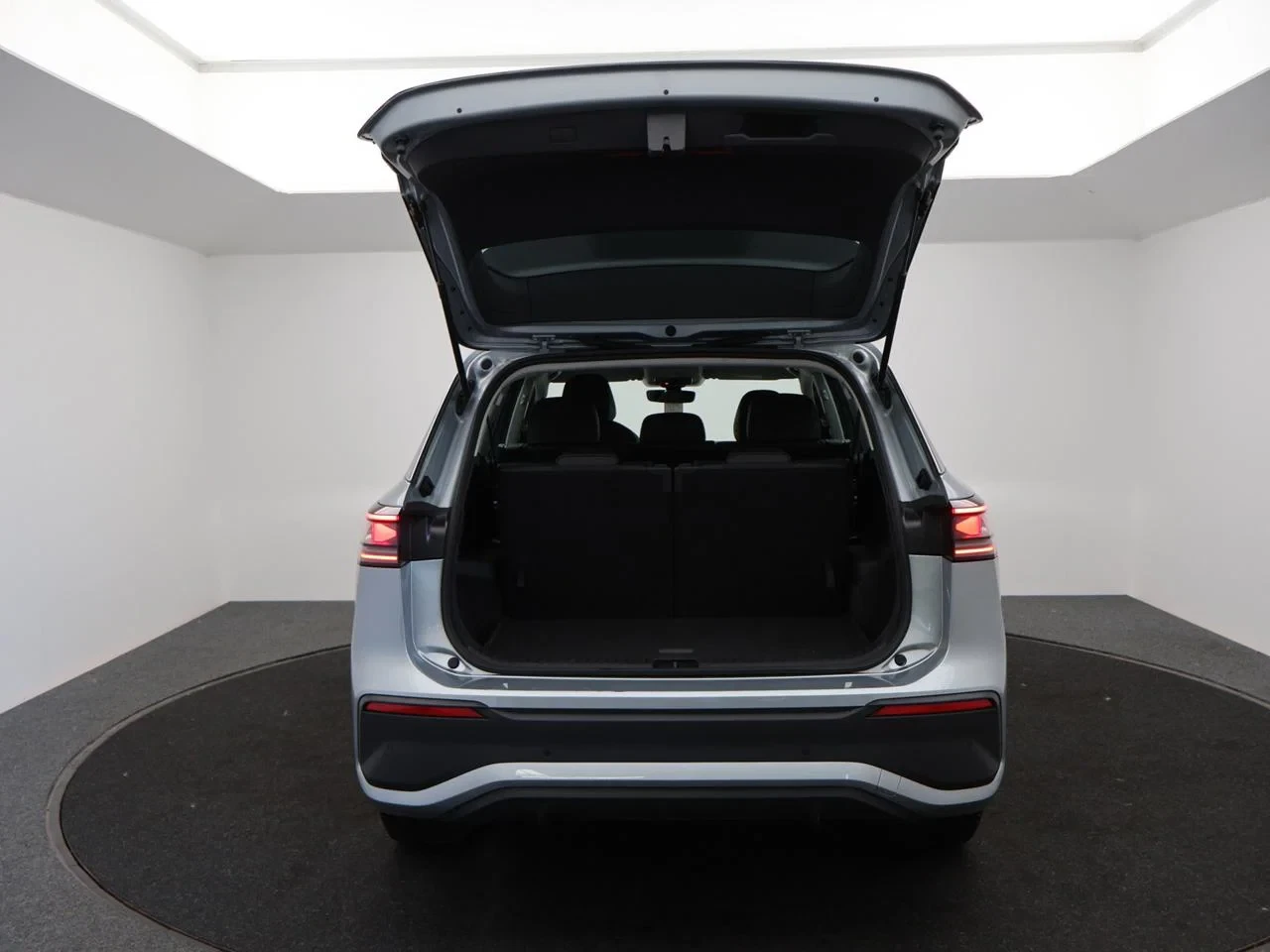 Volkswagen Tayron VW Tayron 1.5eTSI mHEV 150PK *AUTOMAAT*360°CAMERA*7 ZITPLAATSEN*ACC*PDC*NAVI*APP-CONNECT*LED*...*