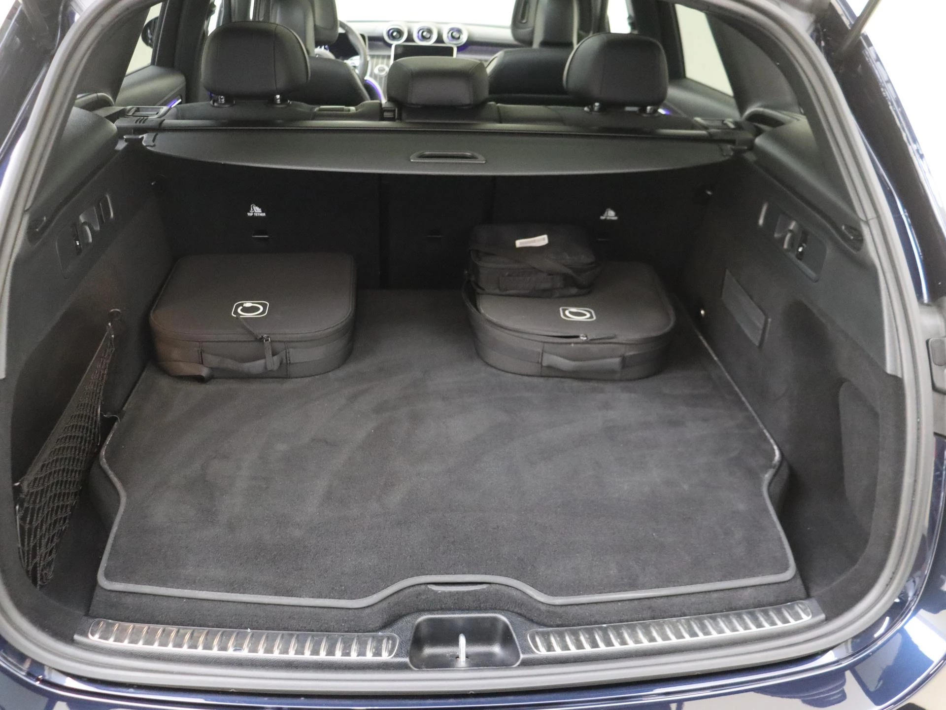 Mercedes-Benz-GLC-image-33