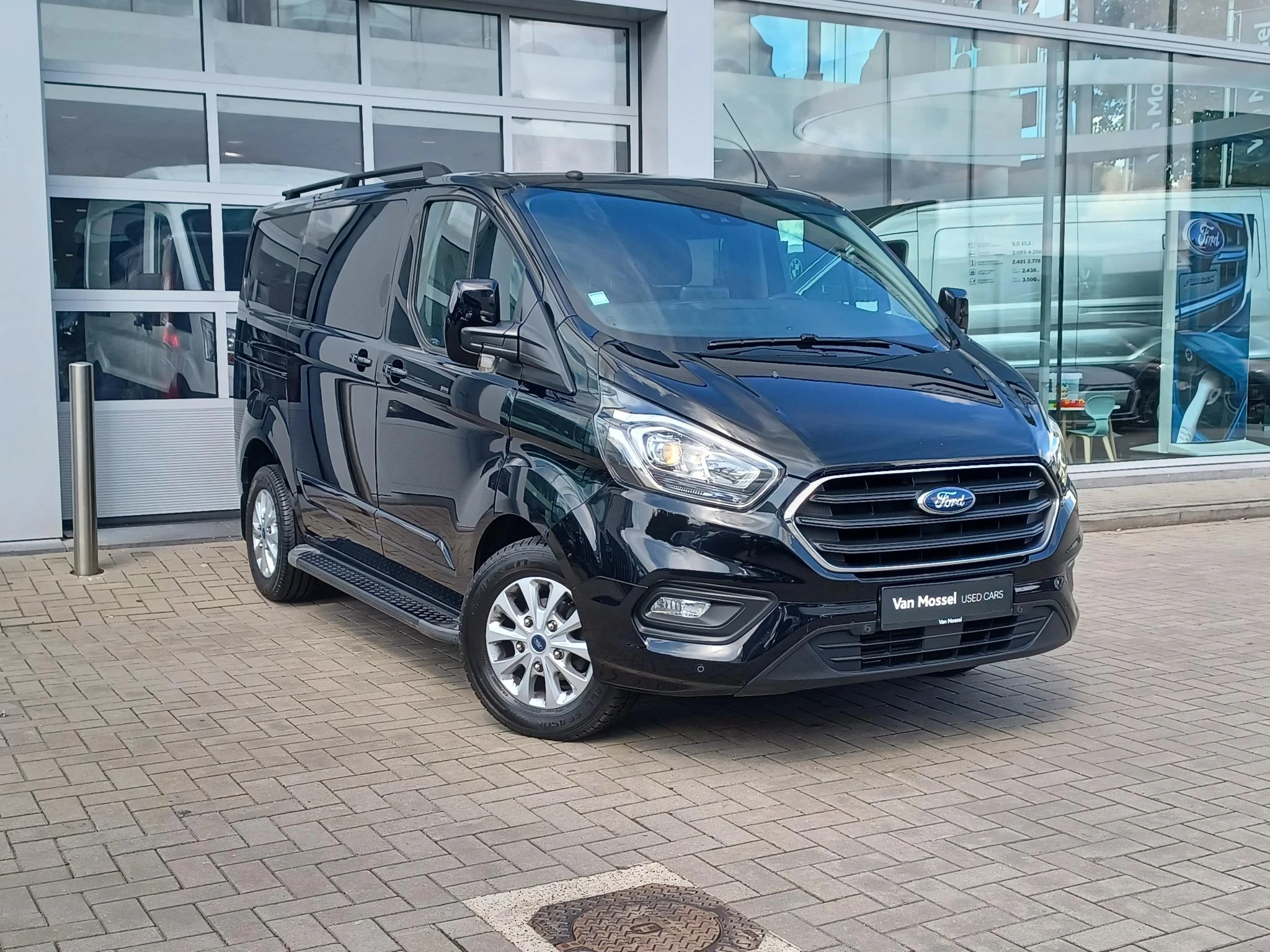 Ford-Transit Custom-image-2