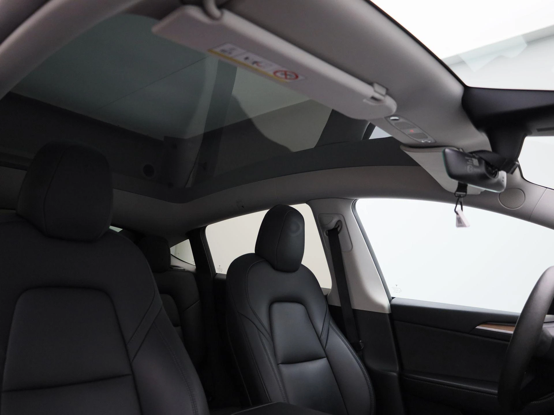 Tesla-Model Y-image-39