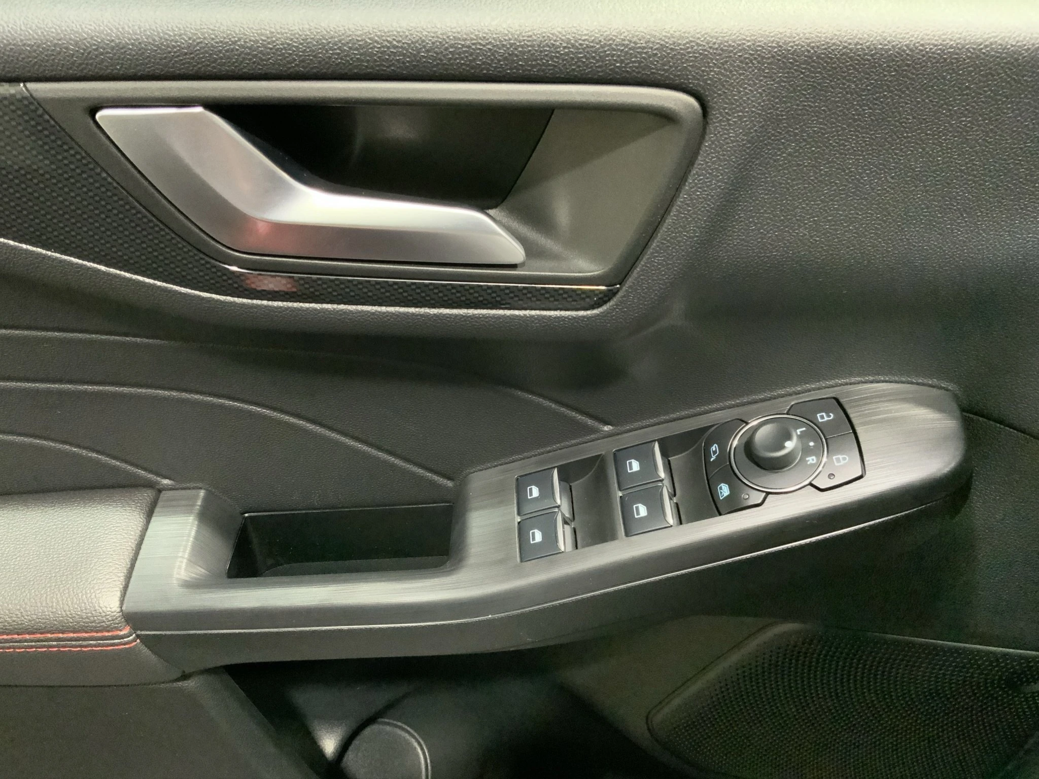 Ford-Kuga-image-15
