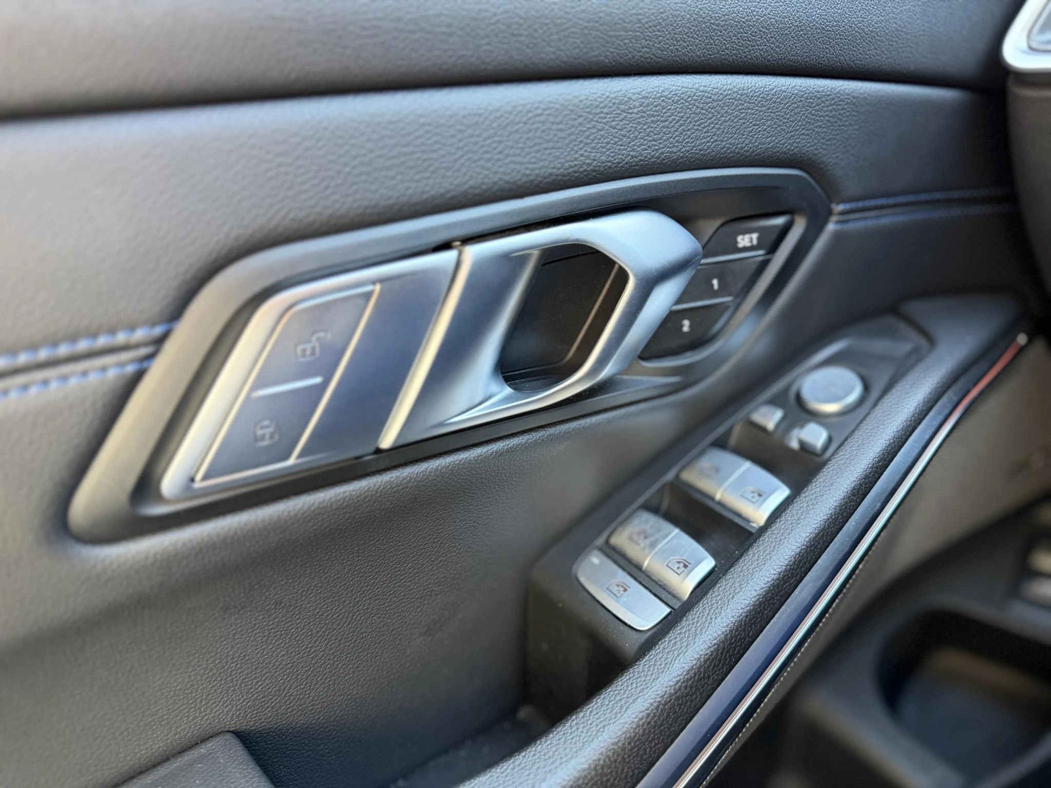BMW-3 Serie-image-11
