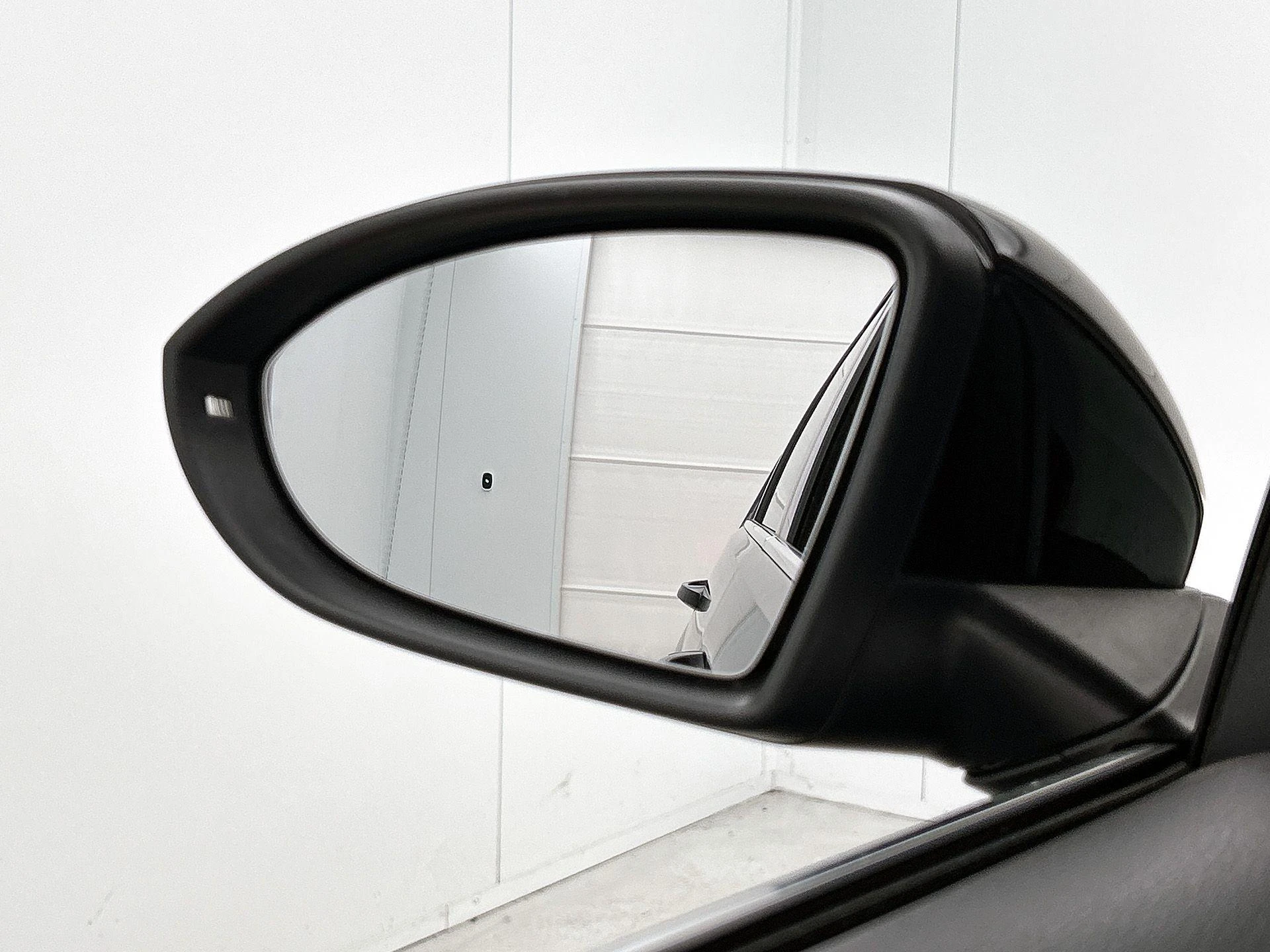 Volkswagen-Golf-image-19