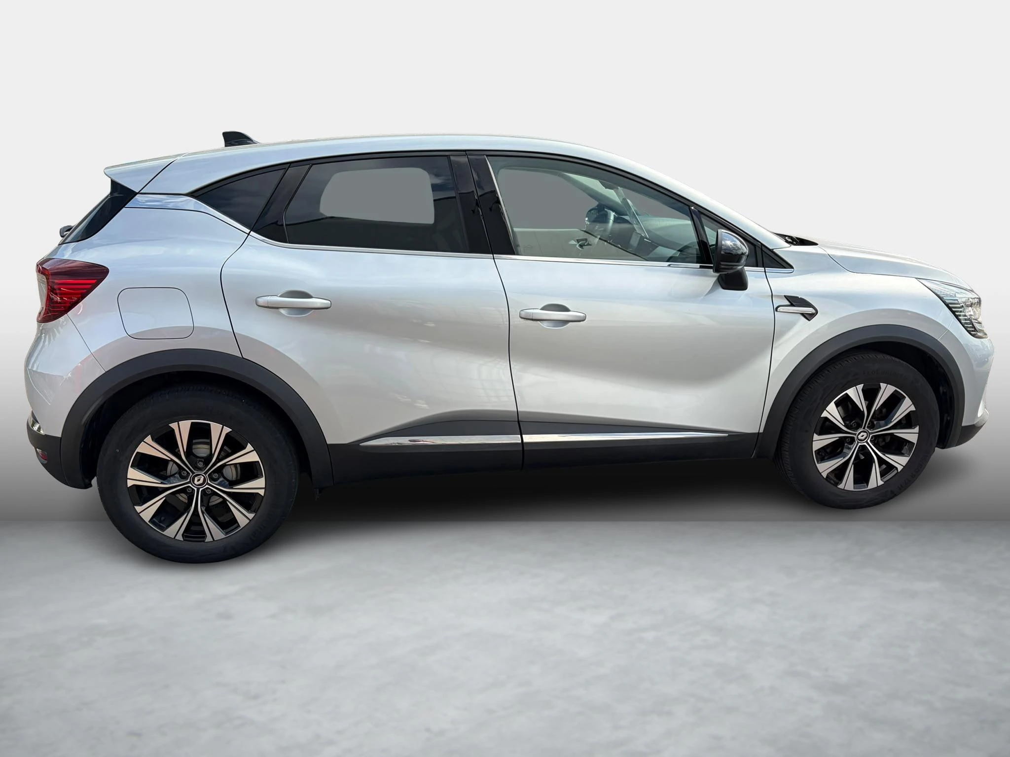 Renault Captur MHEV TCe 140 EDC Techno