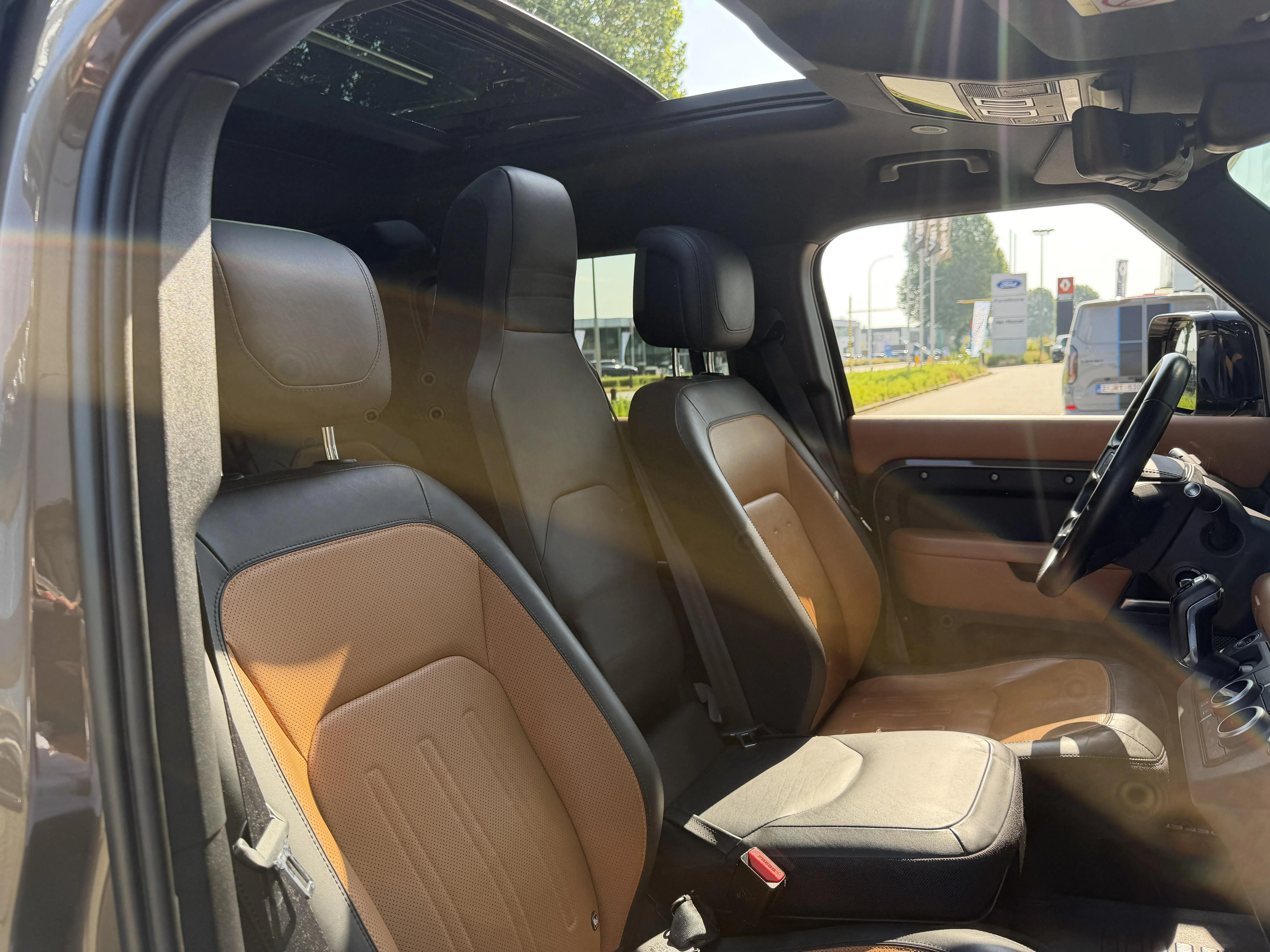 Land Rover Defender 110 P400e X AWD Auto