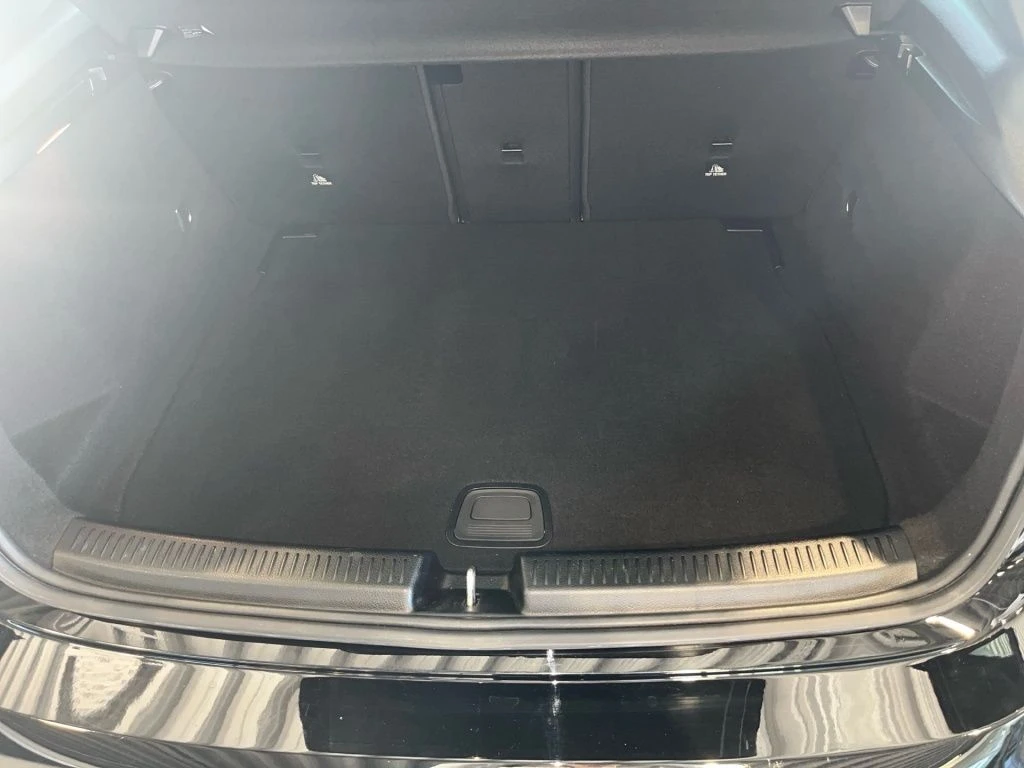 Mercedes-Benz-A-Klasse 180-image-13