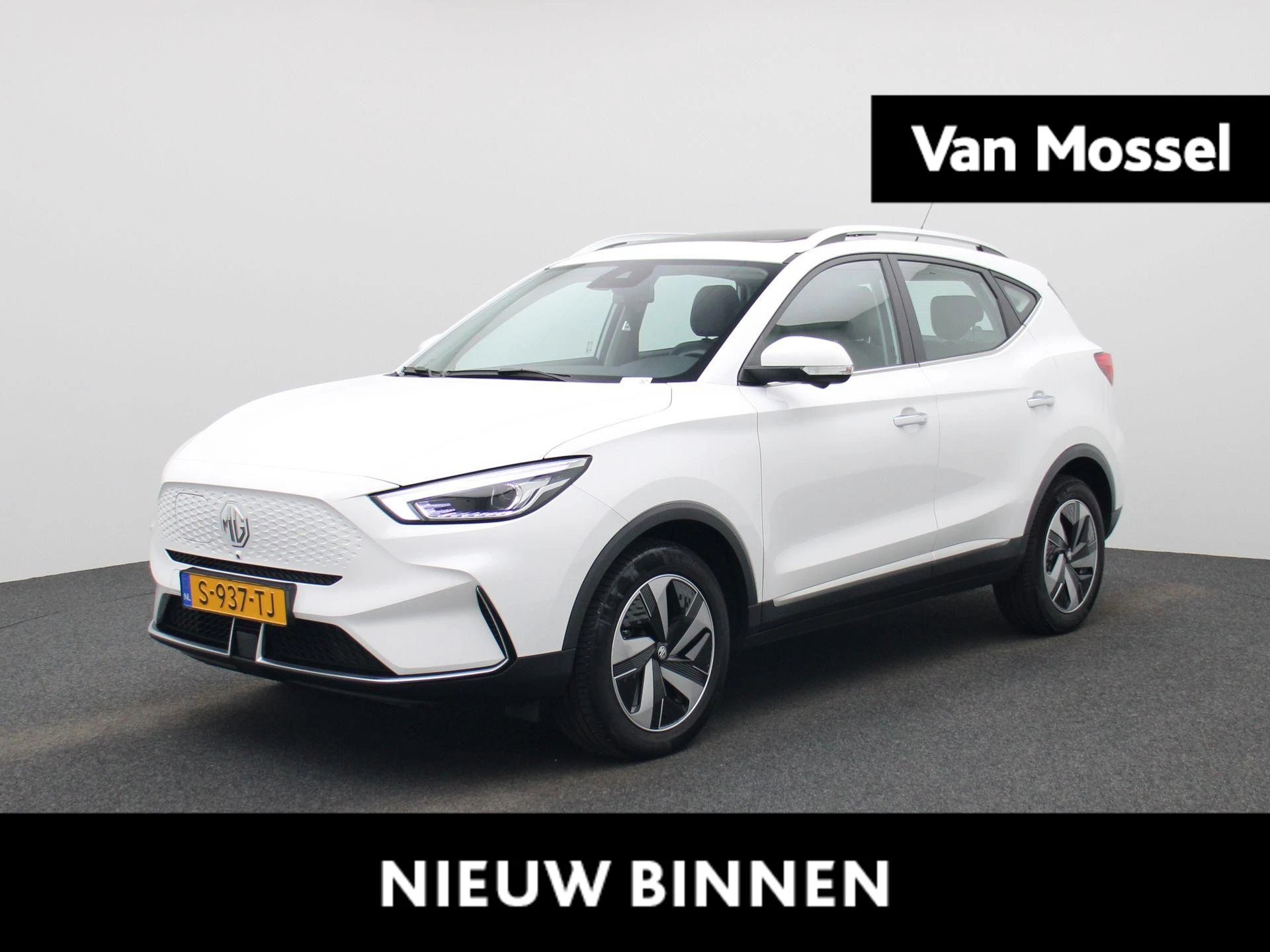 MG-ZS EV-image-0
