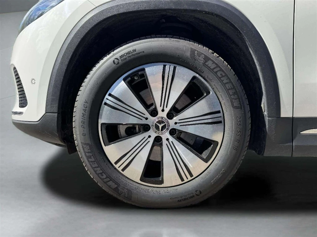 Mercedes-Benz-EQA-image-8