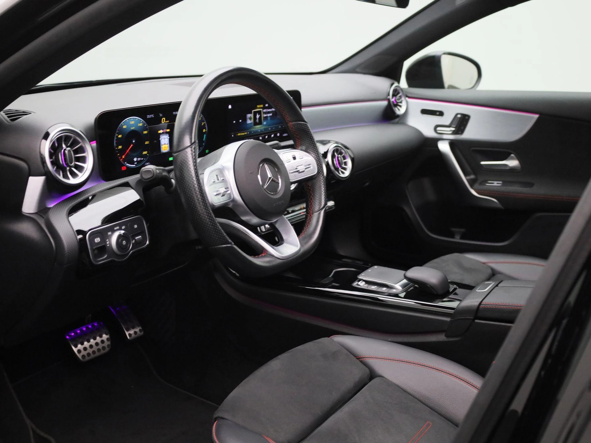 Mercedes-Benz-A-Klasse-image-33