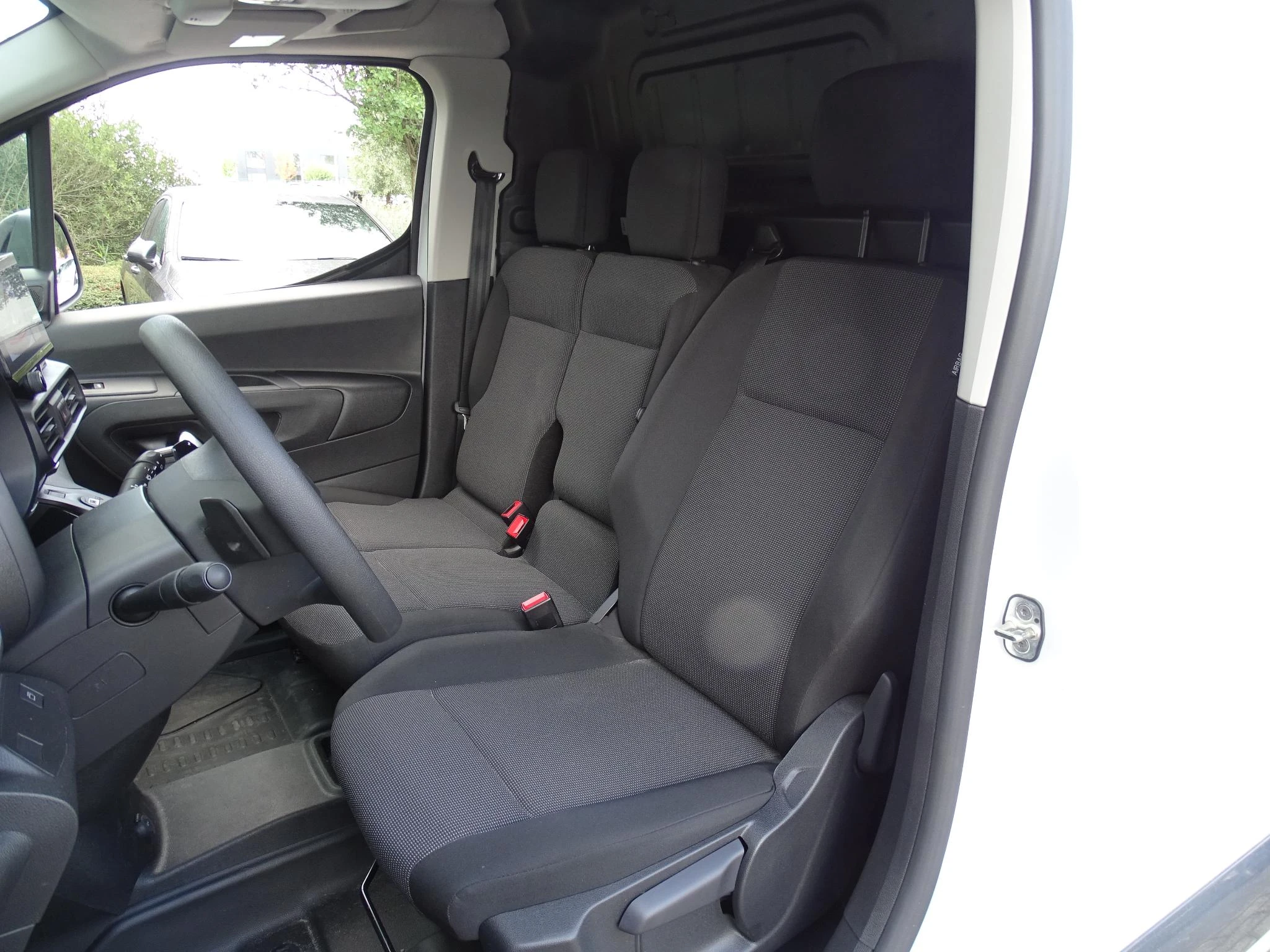 Opel-Combo-e-image-10