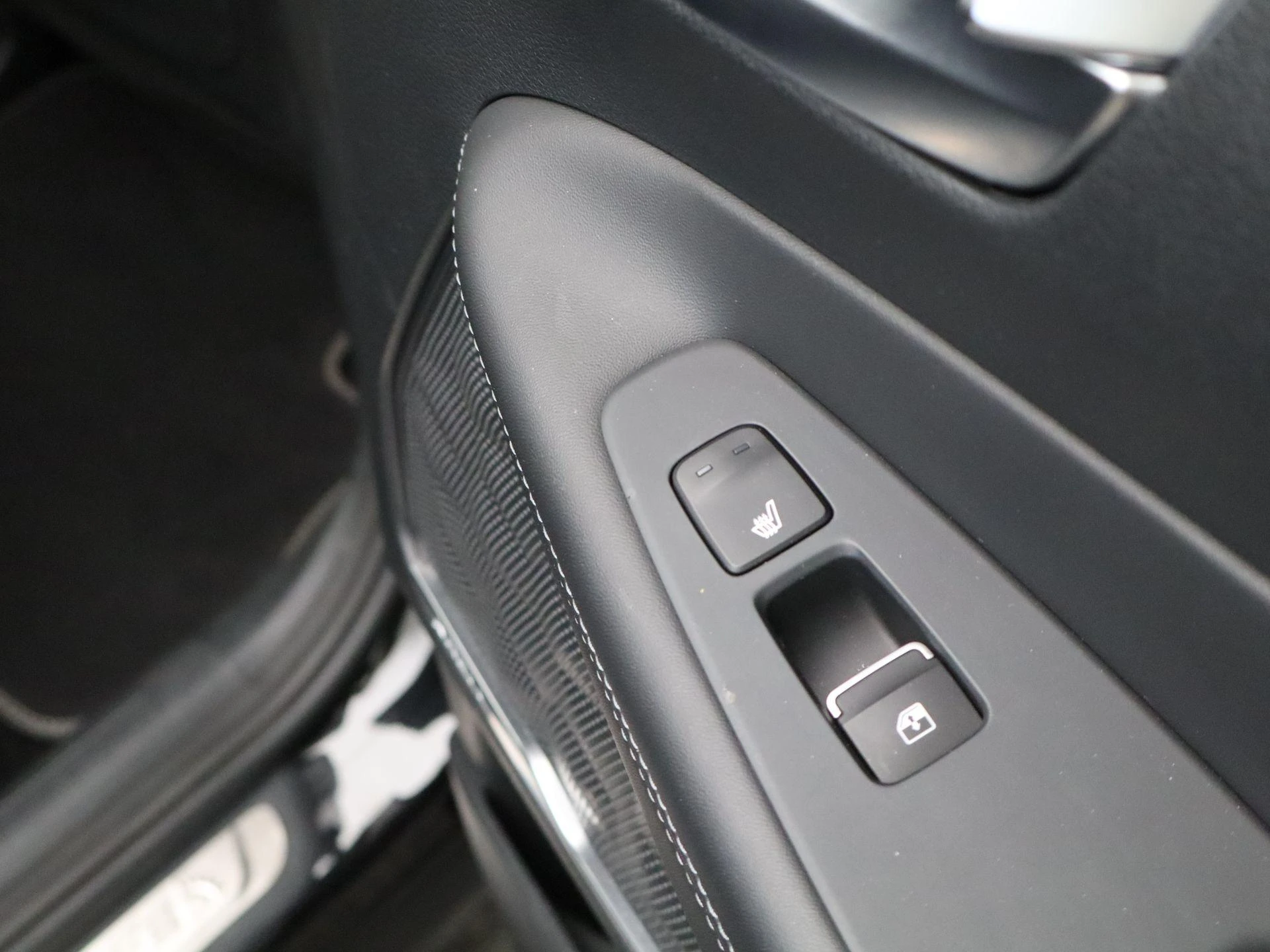 Hyundai-Santa Fe-image-34