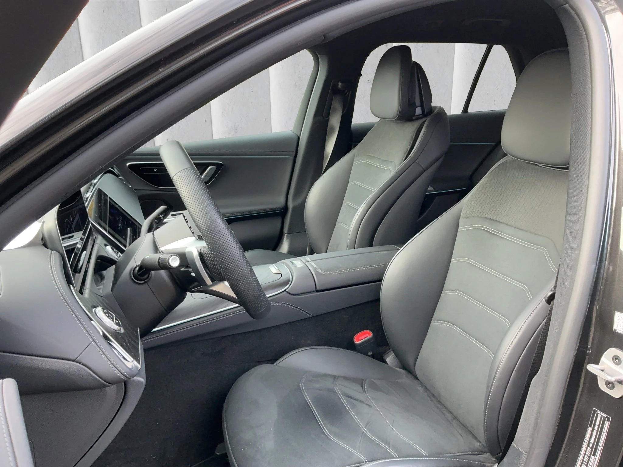 Mercedes-Benz-E-Klasse-image-9