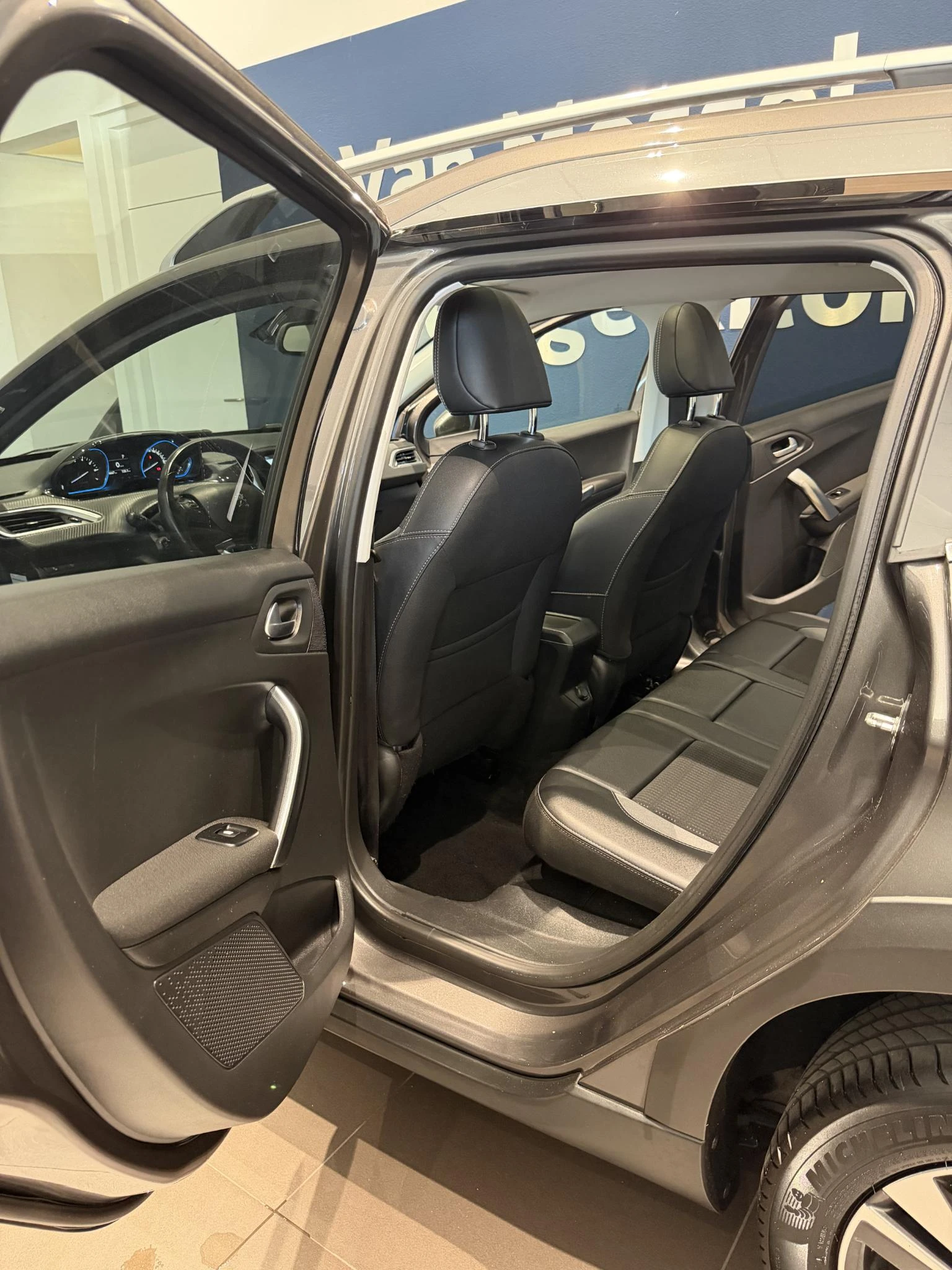 Peugeot-2008-image-11
