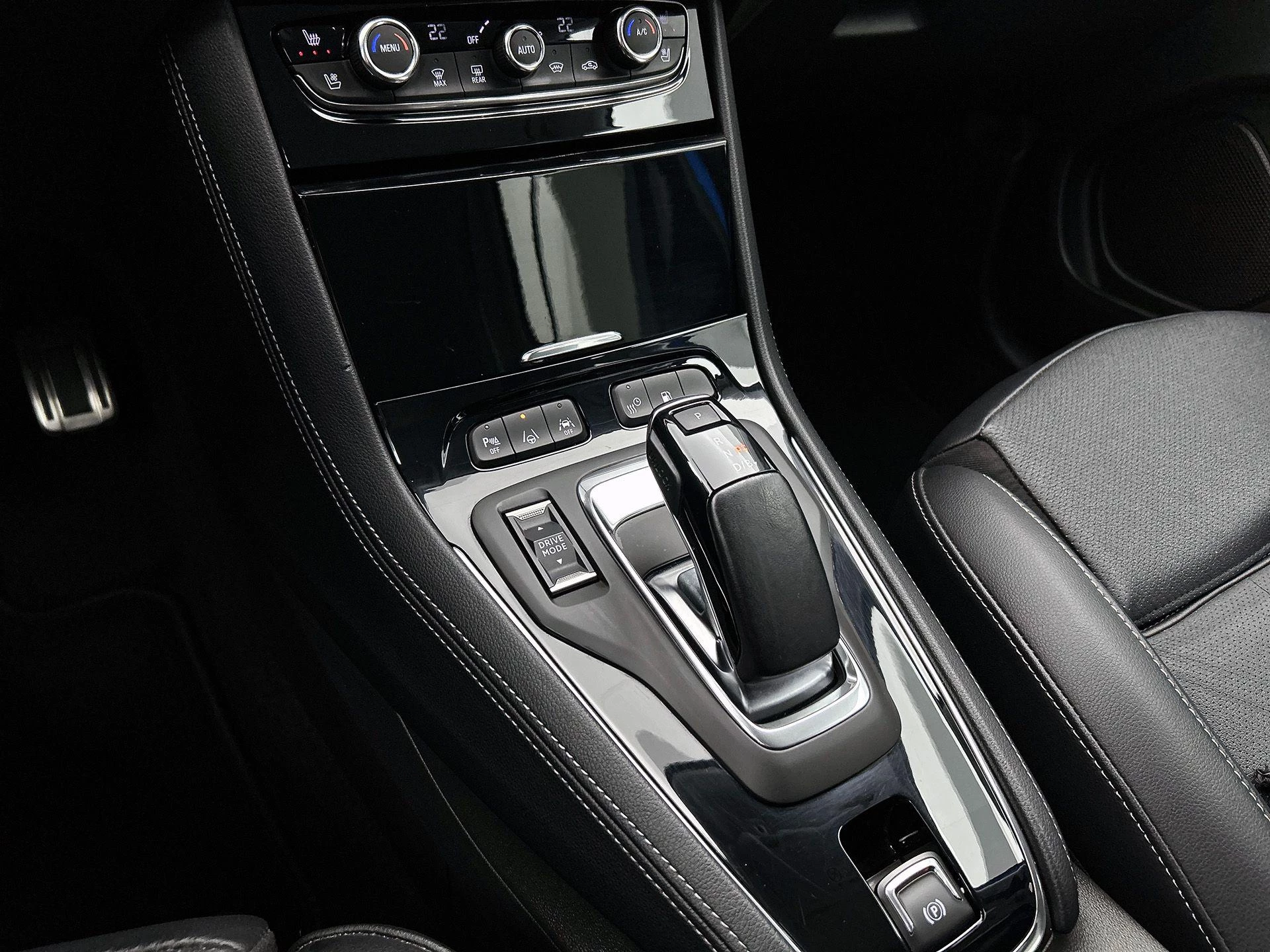 Opel Grandland 1.6 Turbo Plug-In Hybrid Business Elegance