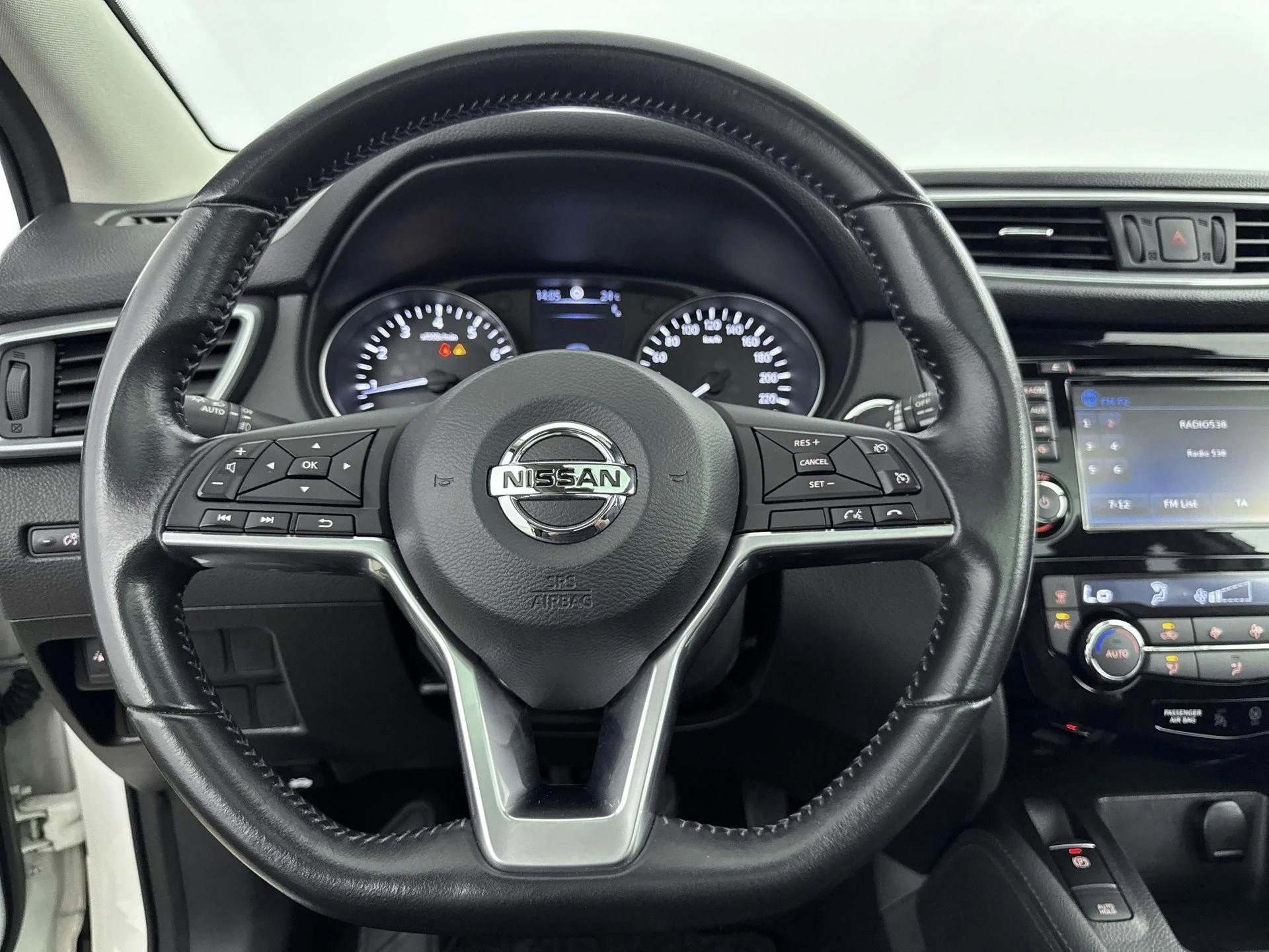 Nissan-QASHQAI-image-22