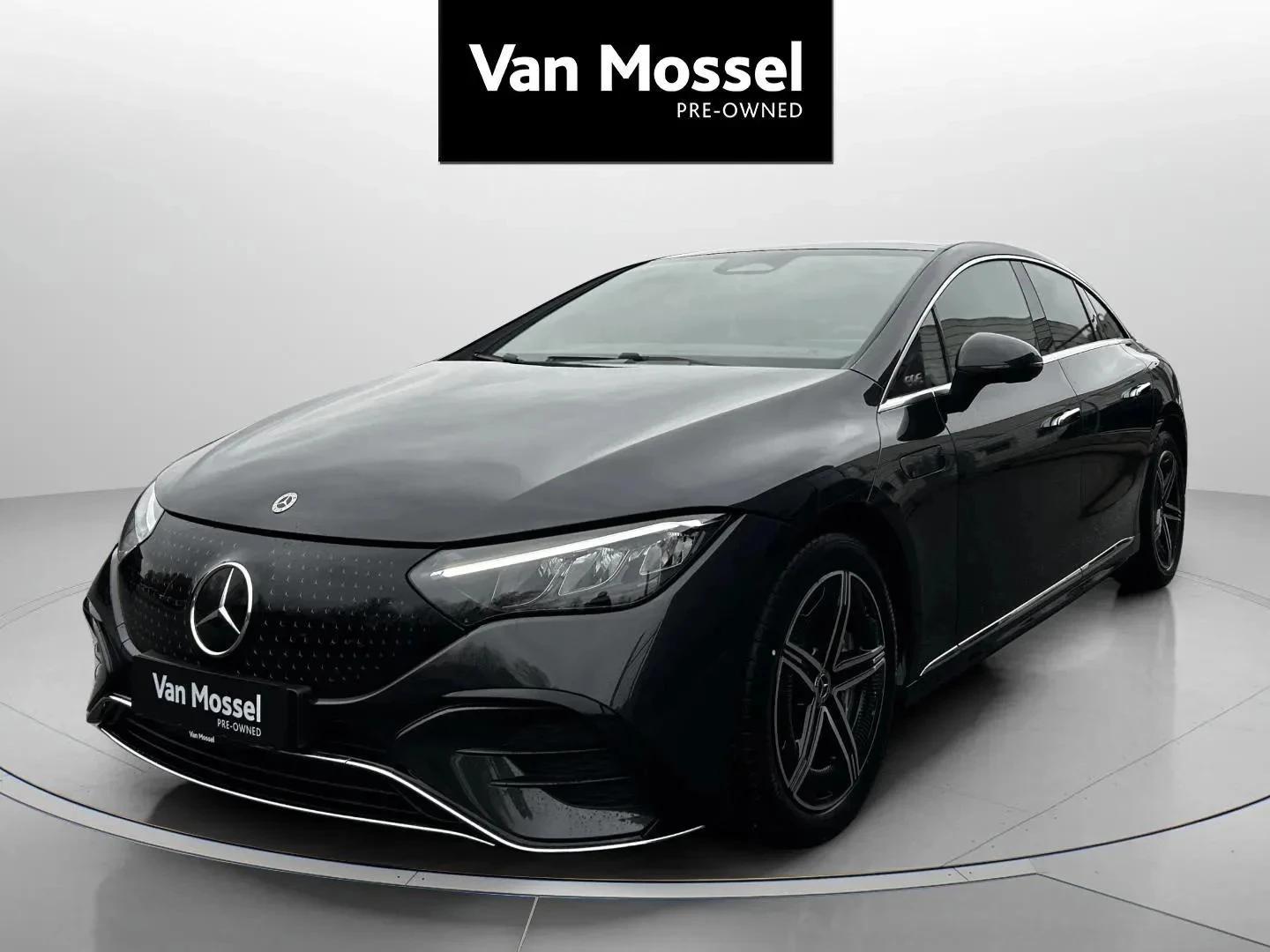 Mercedes-Benz-EQE-image-0