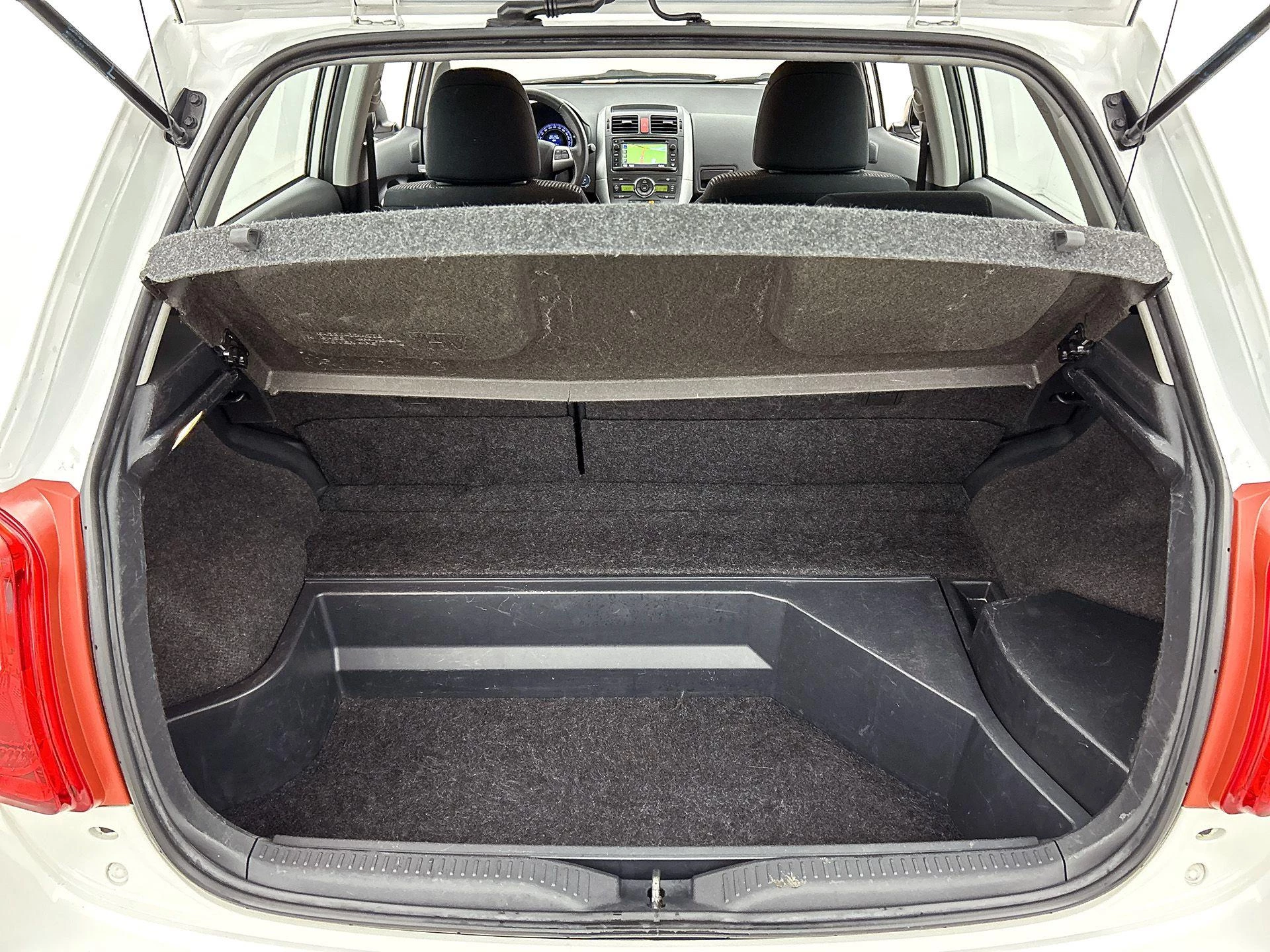 Toyota-Auris-image-13