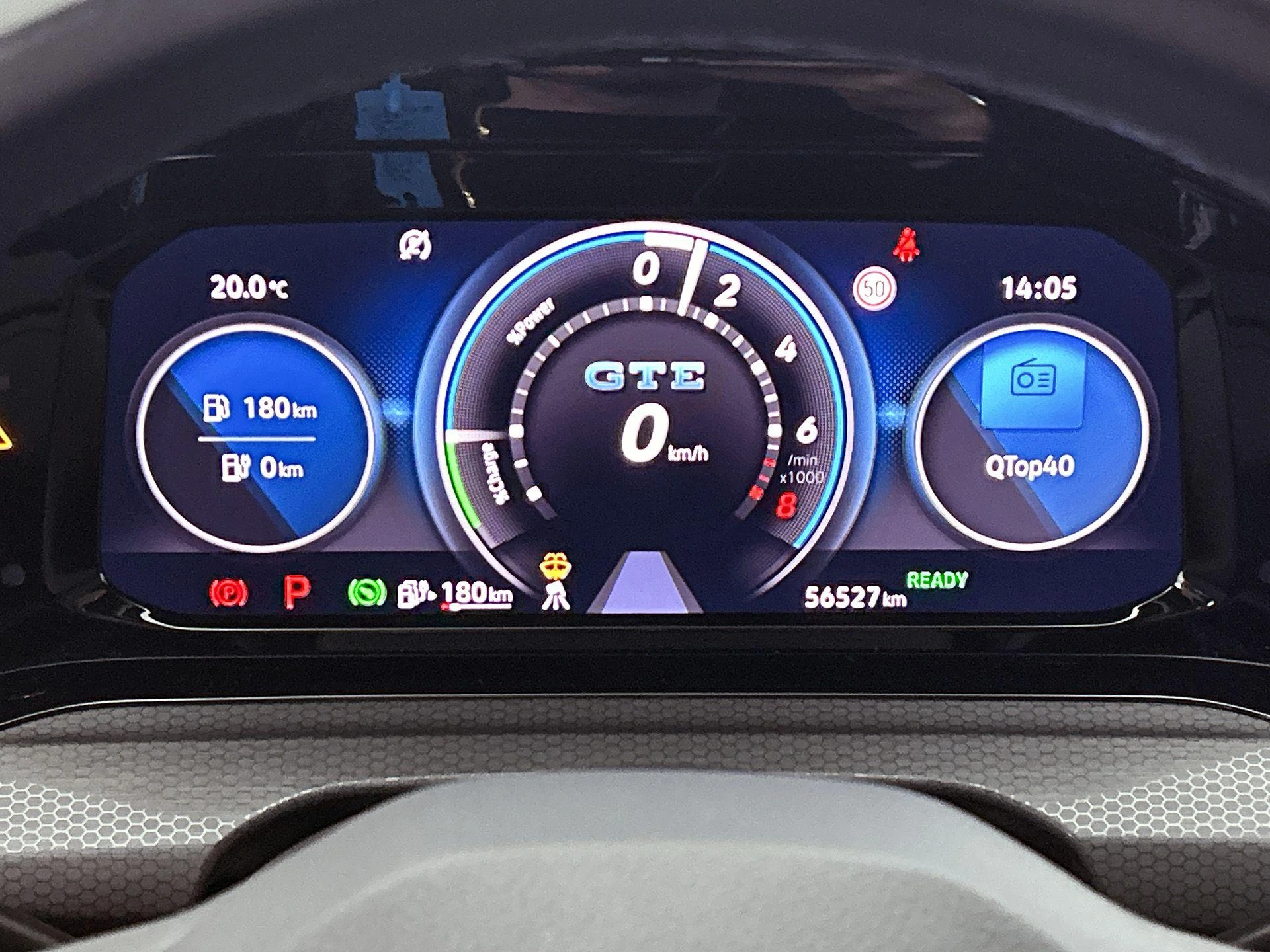 Volkswagen-Golf-image-18
