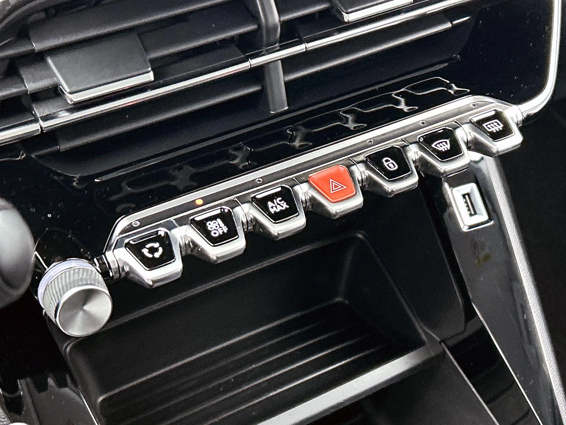 Peugeot-208-image-24