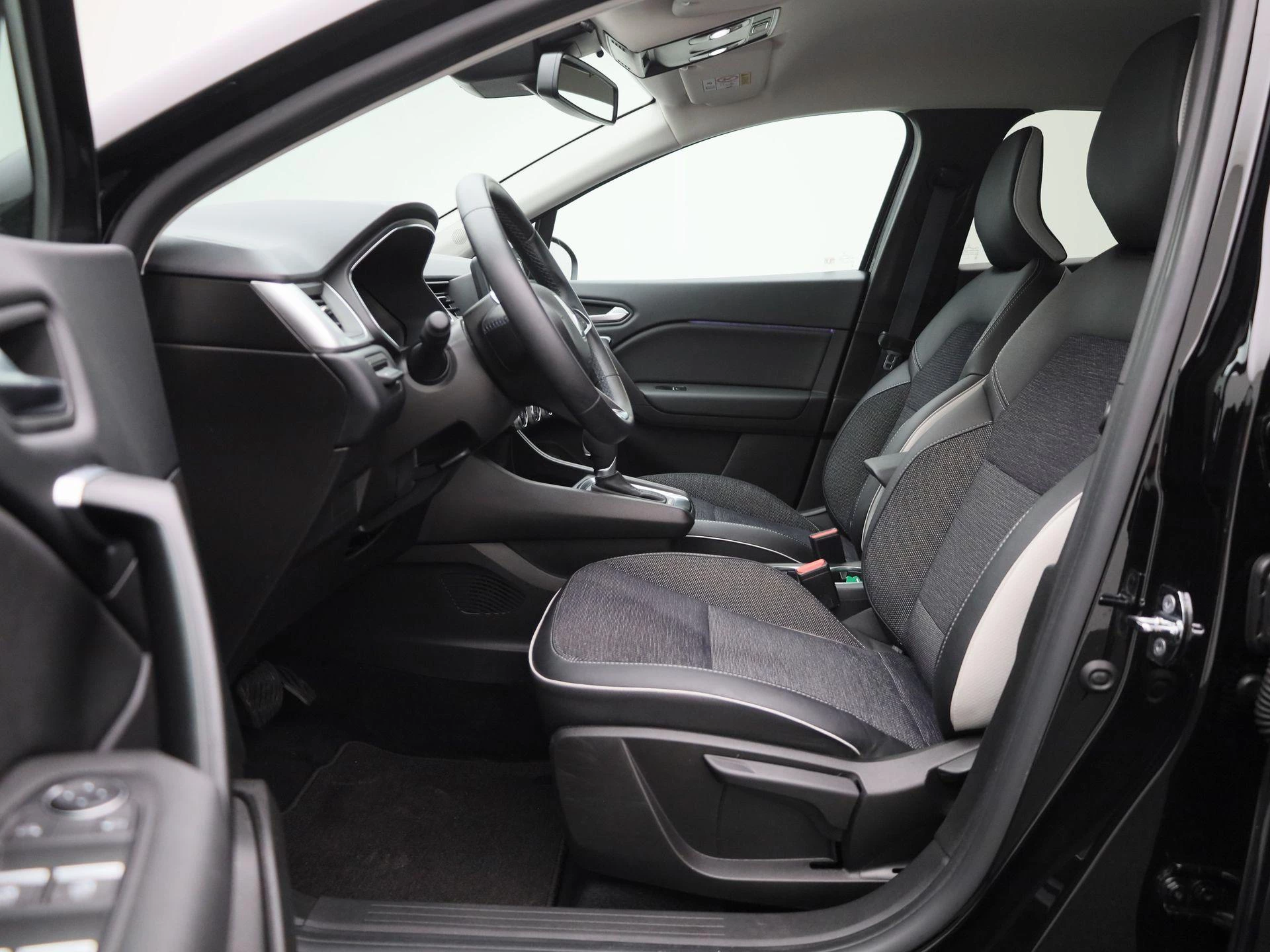 Renault Captur 1.6 E-Tech full hybrid 145 techno