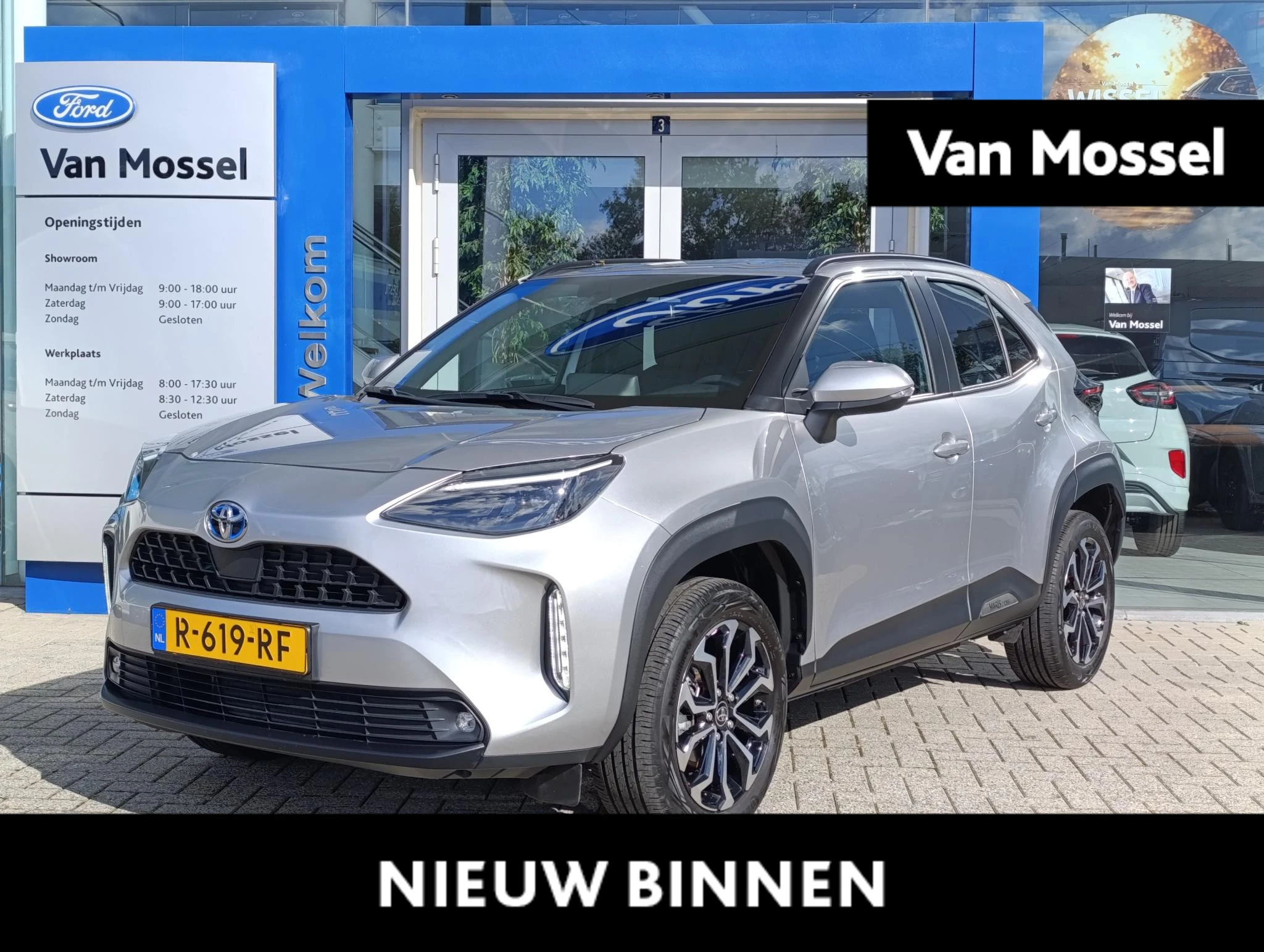 Toyota-Yaris Cross-image-0