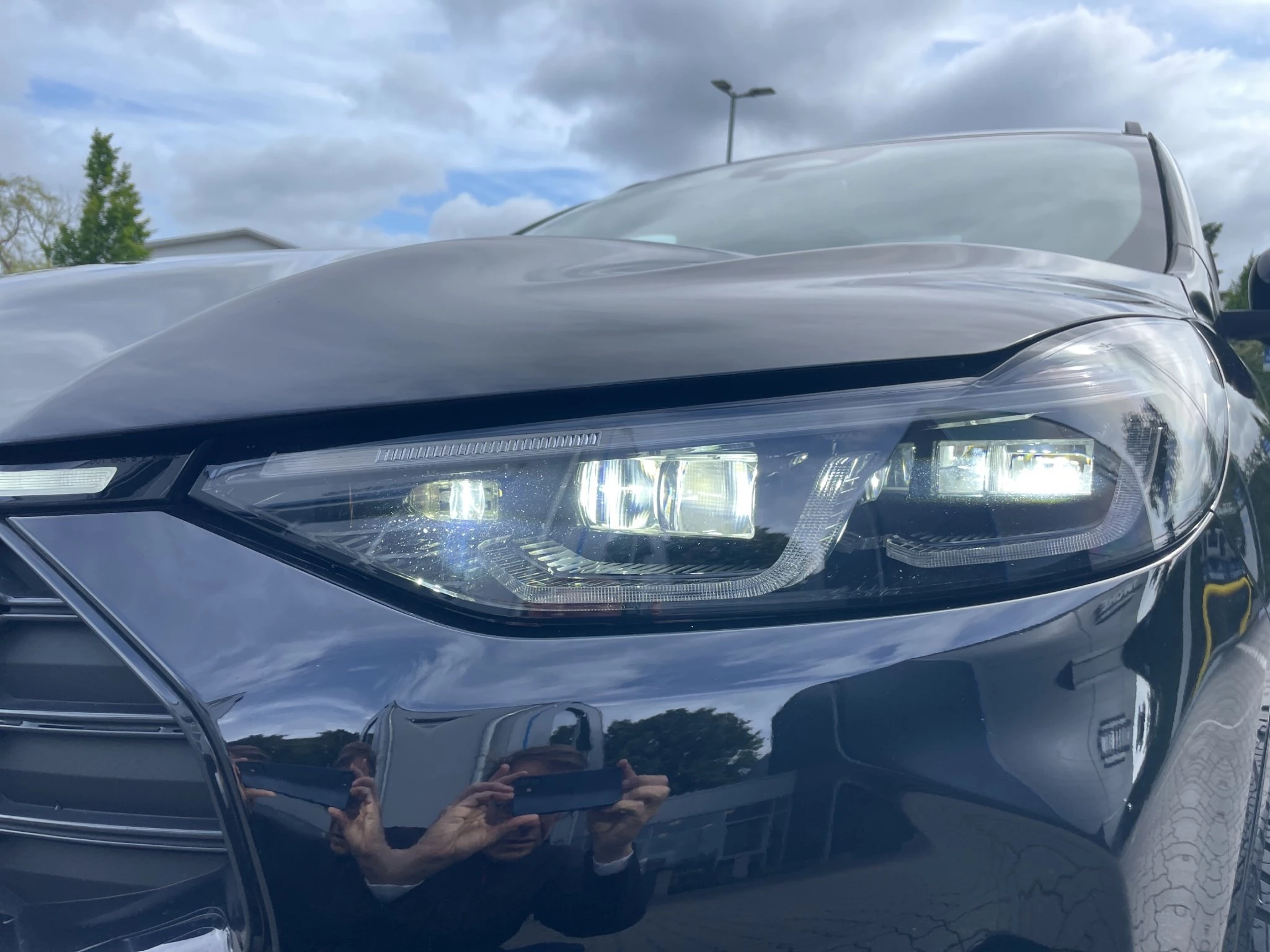 Ford Kuga ST-Line X*PANO*AHK*LED-MATRIX*360GRAD*ACC*NAVI*SOUND-SYS.