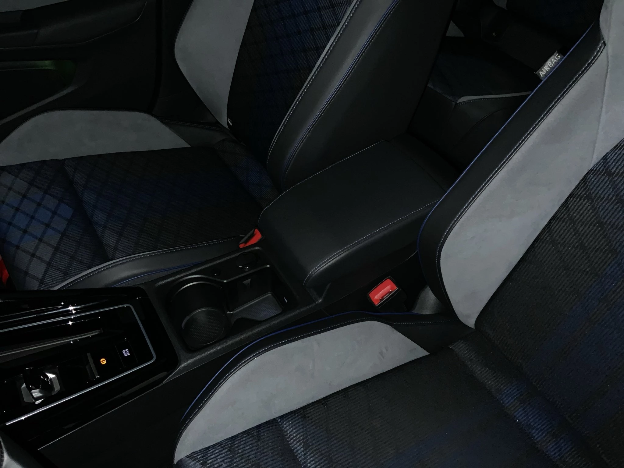 Volkswagen-Golf-image-20