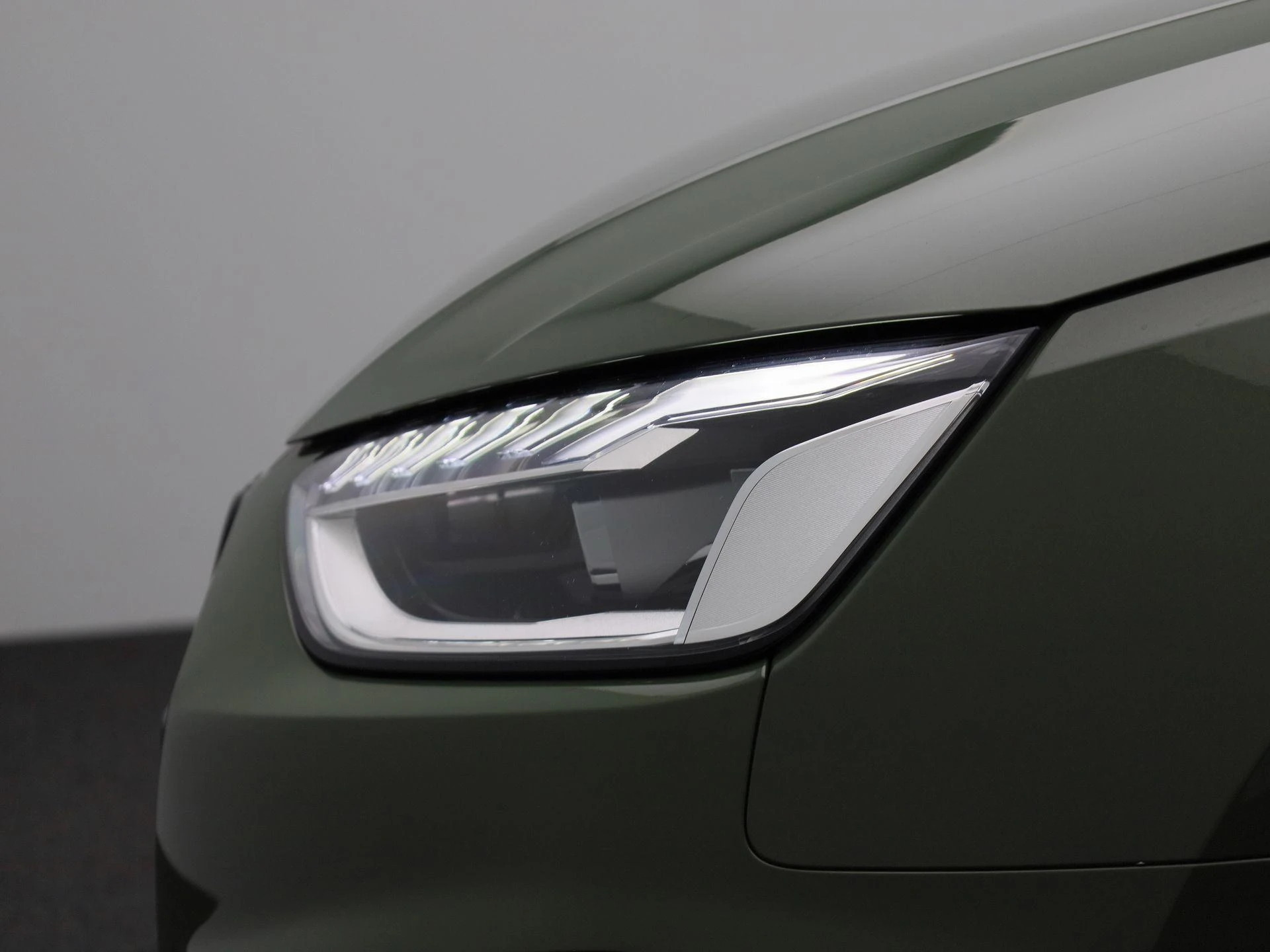 Audi-A4-image-16