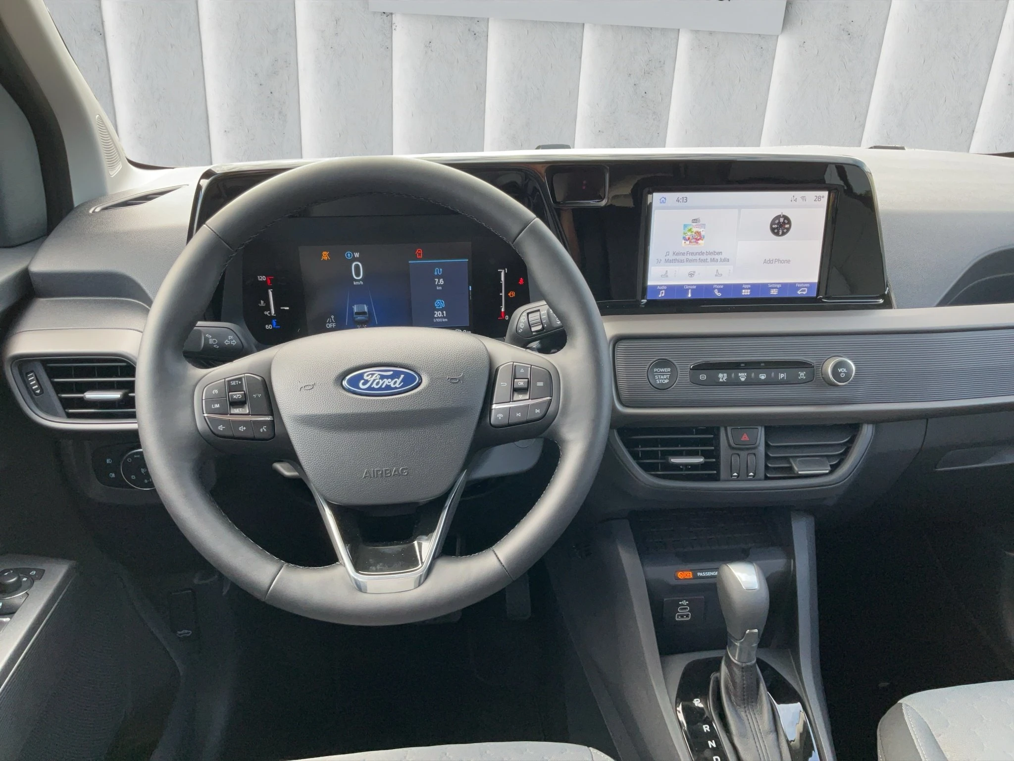 Ford-Tourneo Courier-image-11