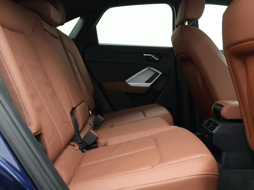 Audi-Q3-image-10