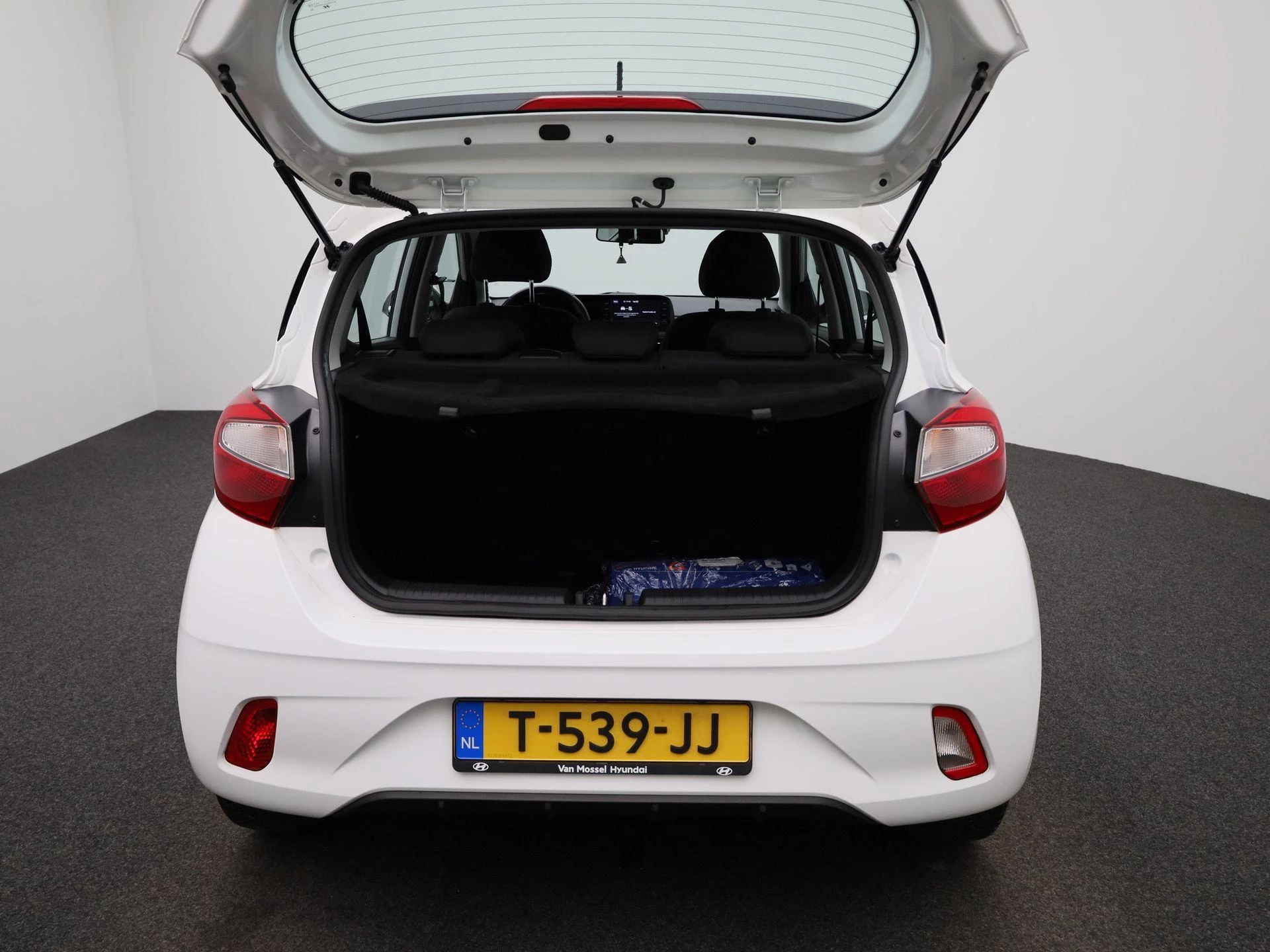 Hyundai-i10-image-11