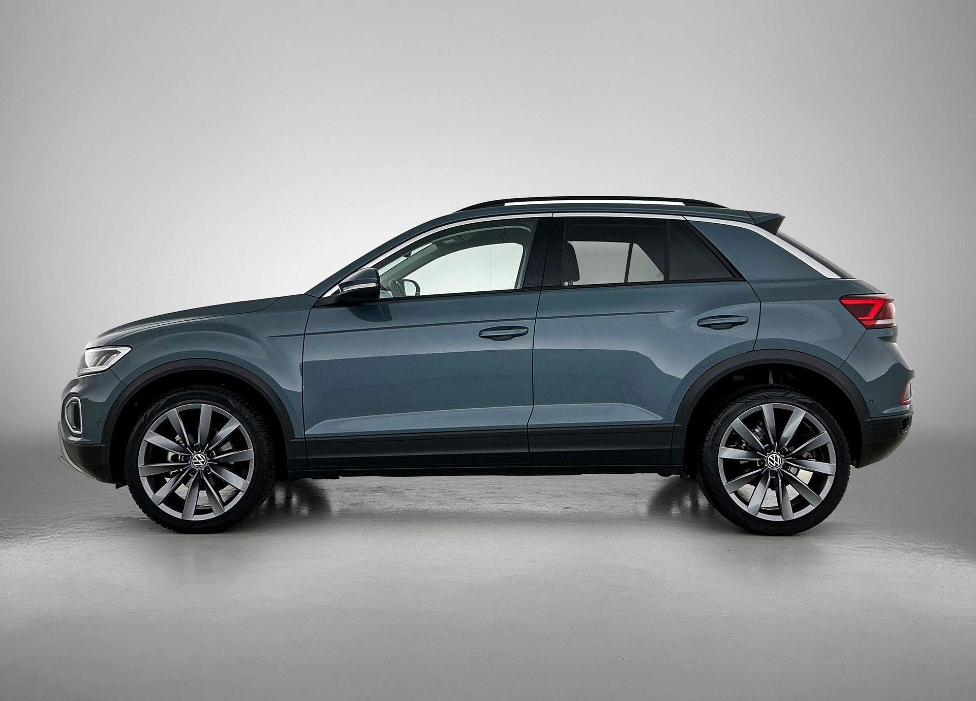 Volkswagen-T-Roc-image-1