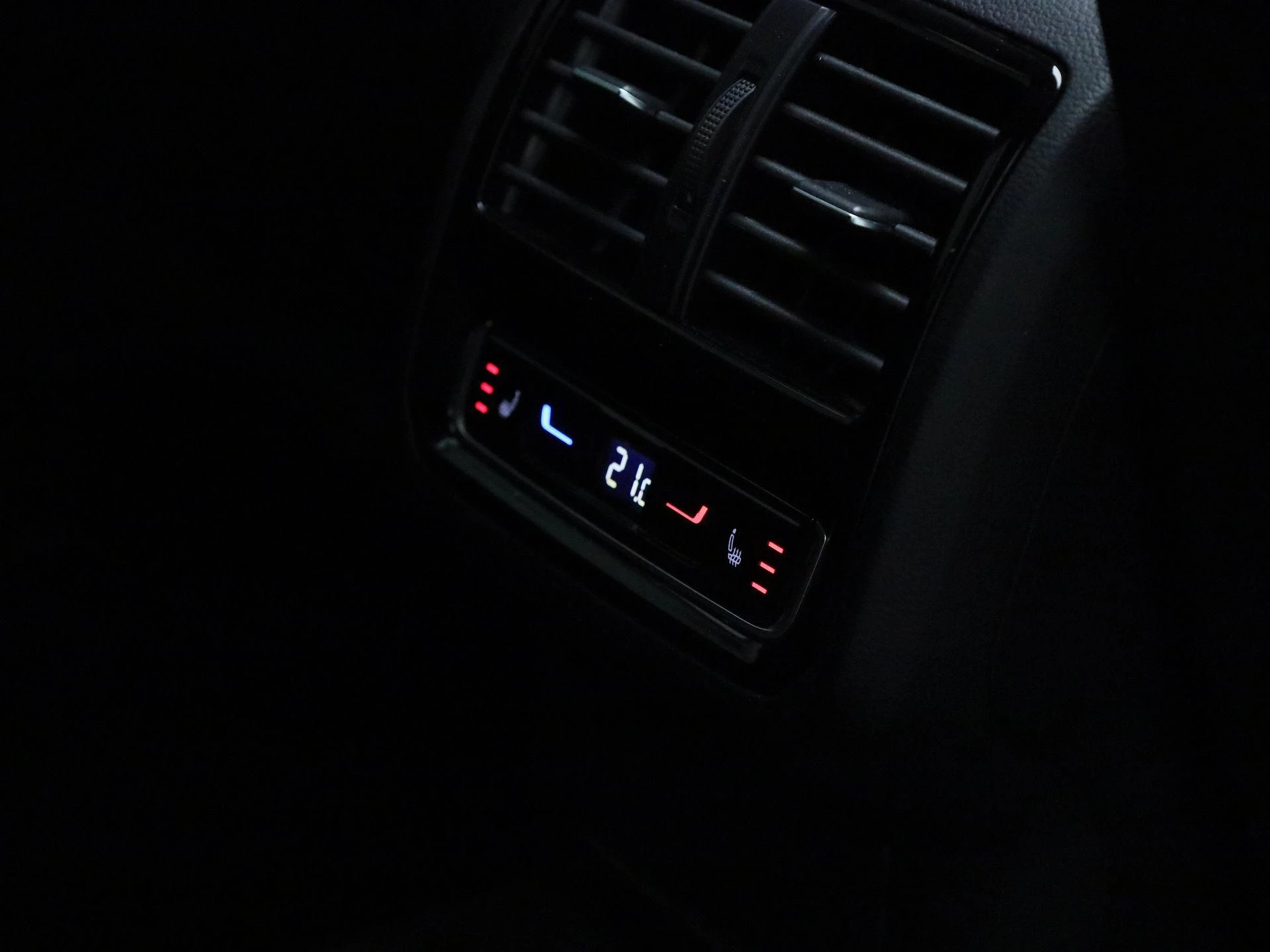 Volkswagen-Arteon-image-47