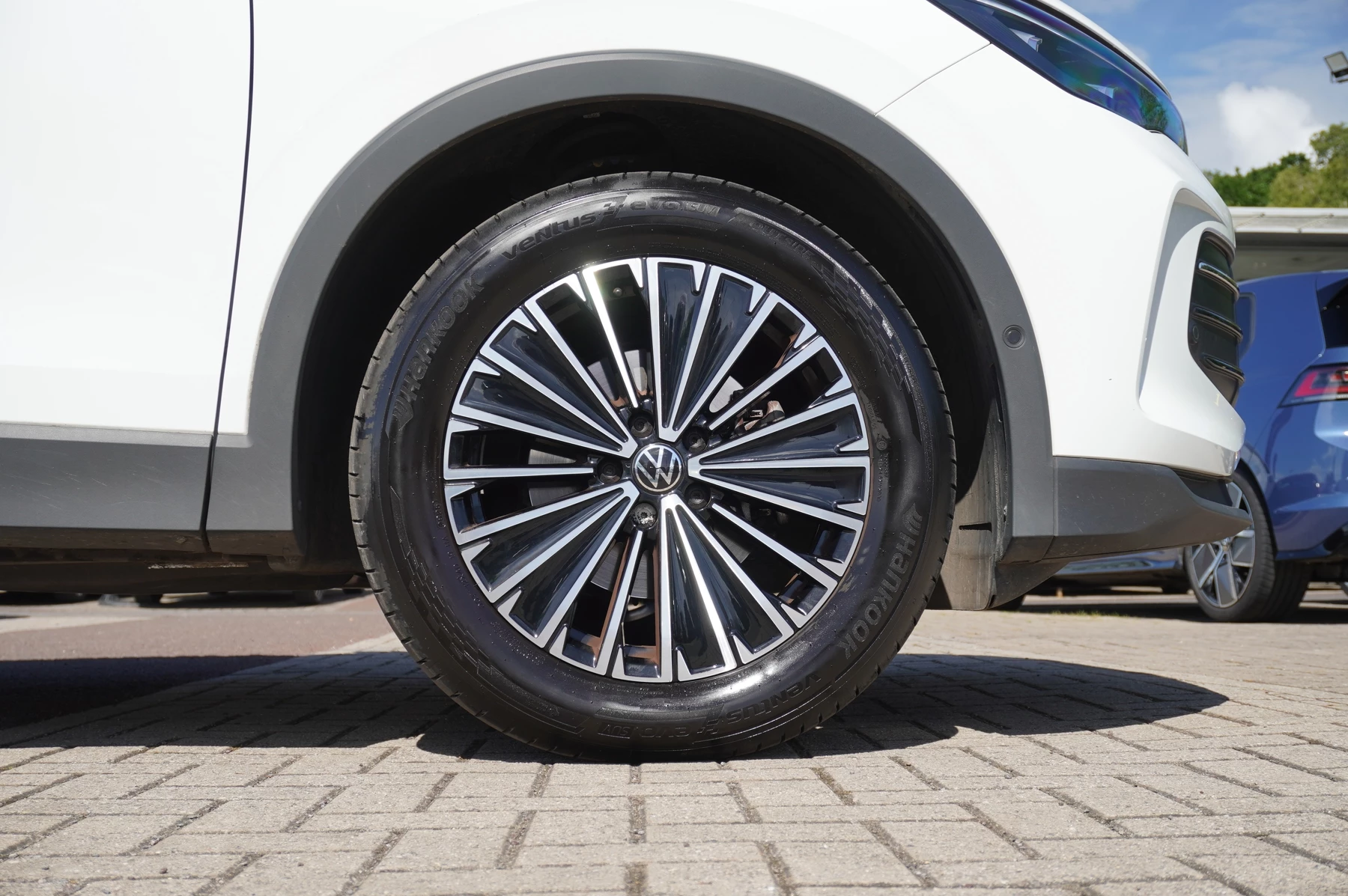 Volkswagen-Tiguan-image-22