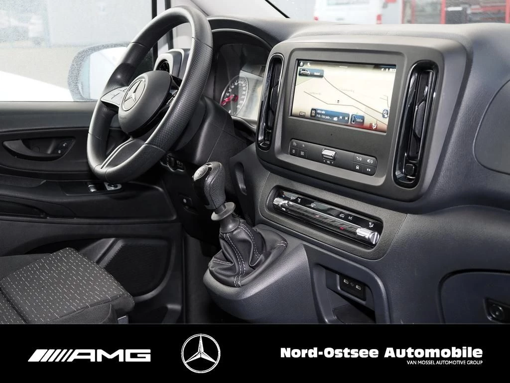 Mercedes-Benz-Vito-image-6