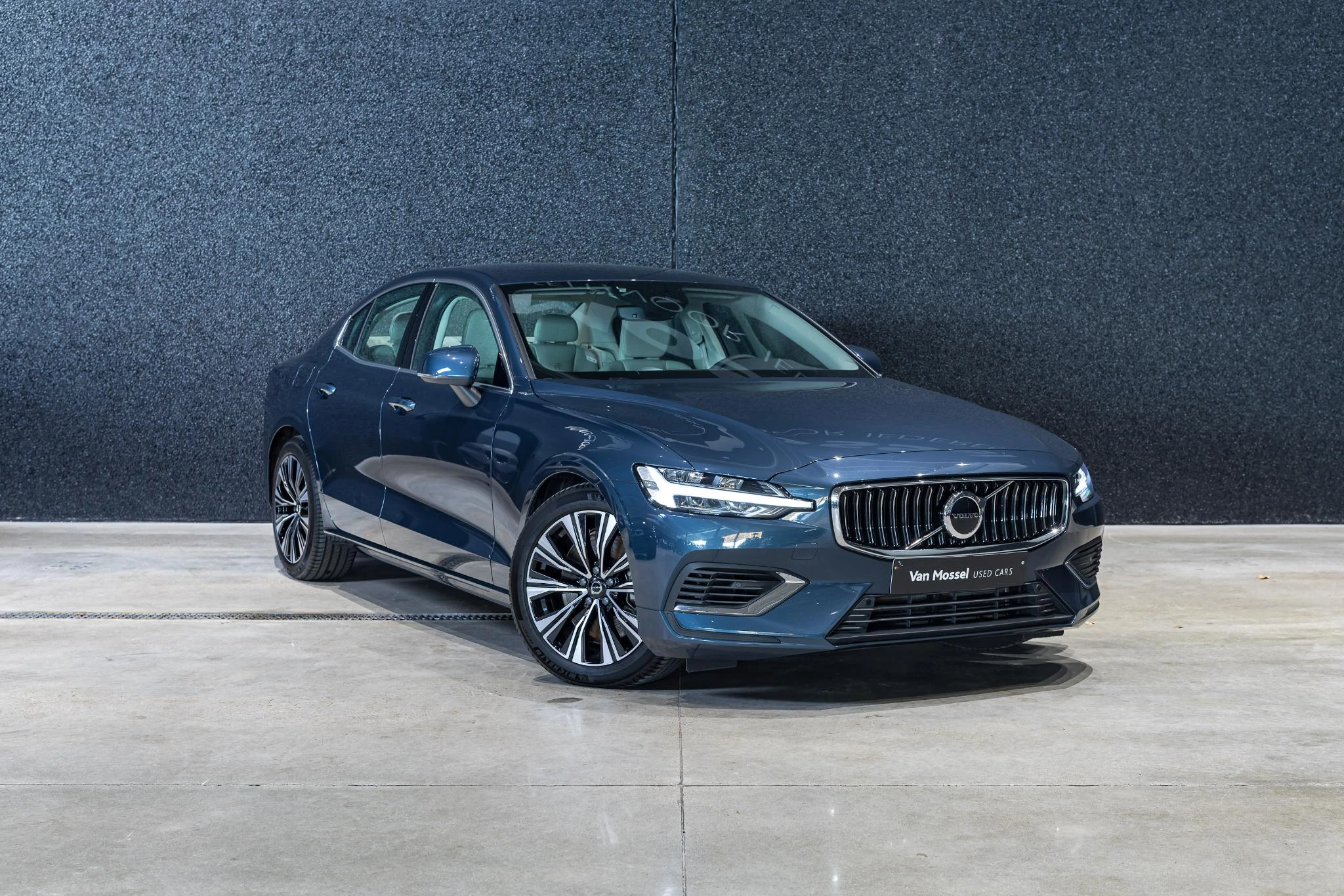 Volvo-S60-image-2