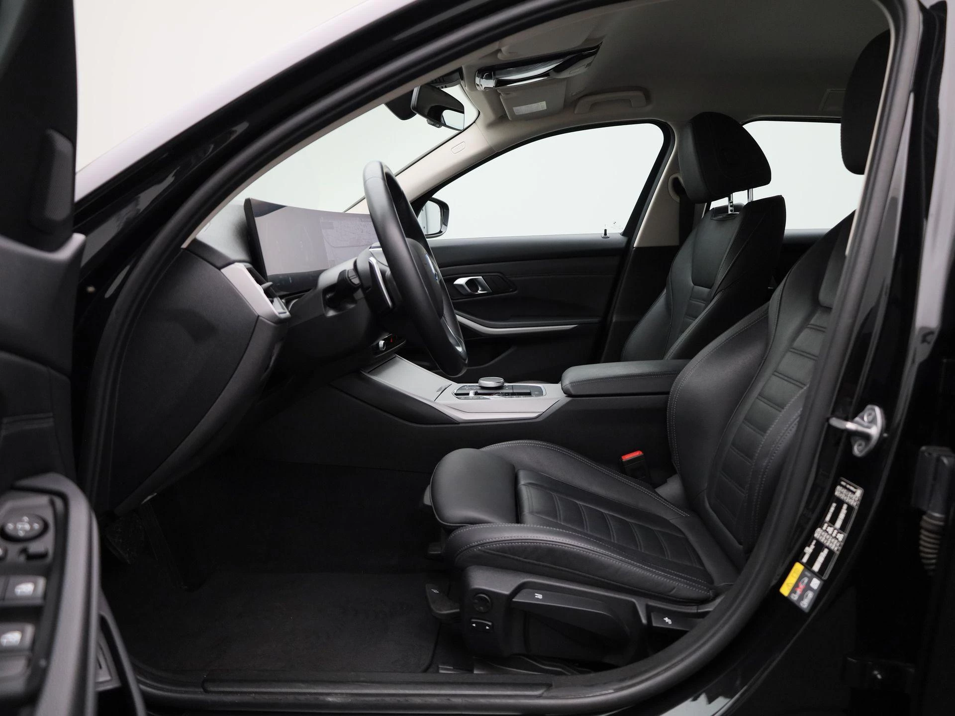 BMW-3 Serie-image-10