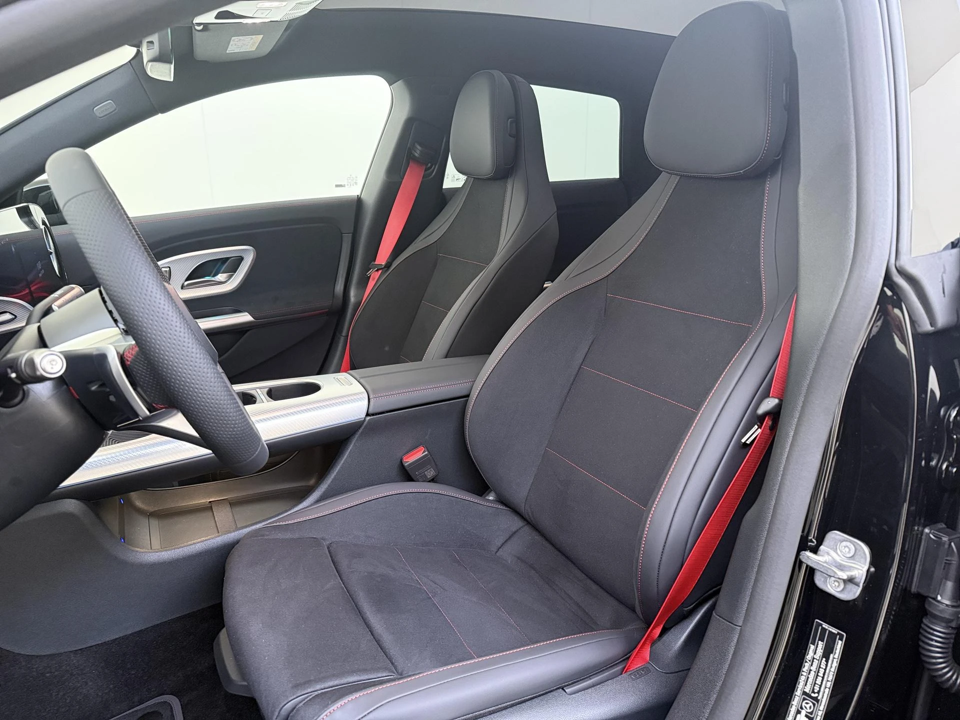 Mercedes-Benz-CLA-image-14