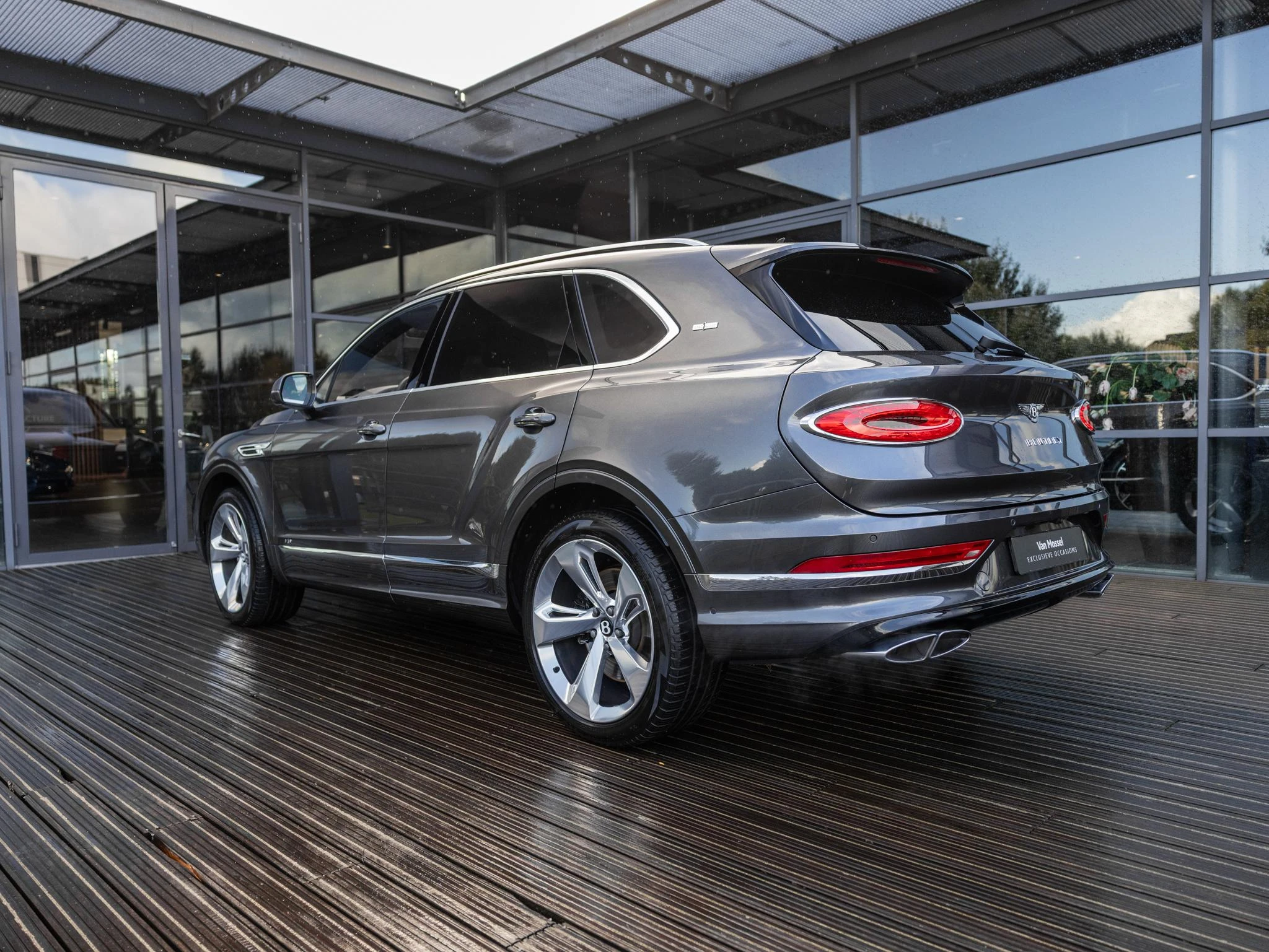Bentley-Bentayga-image-9