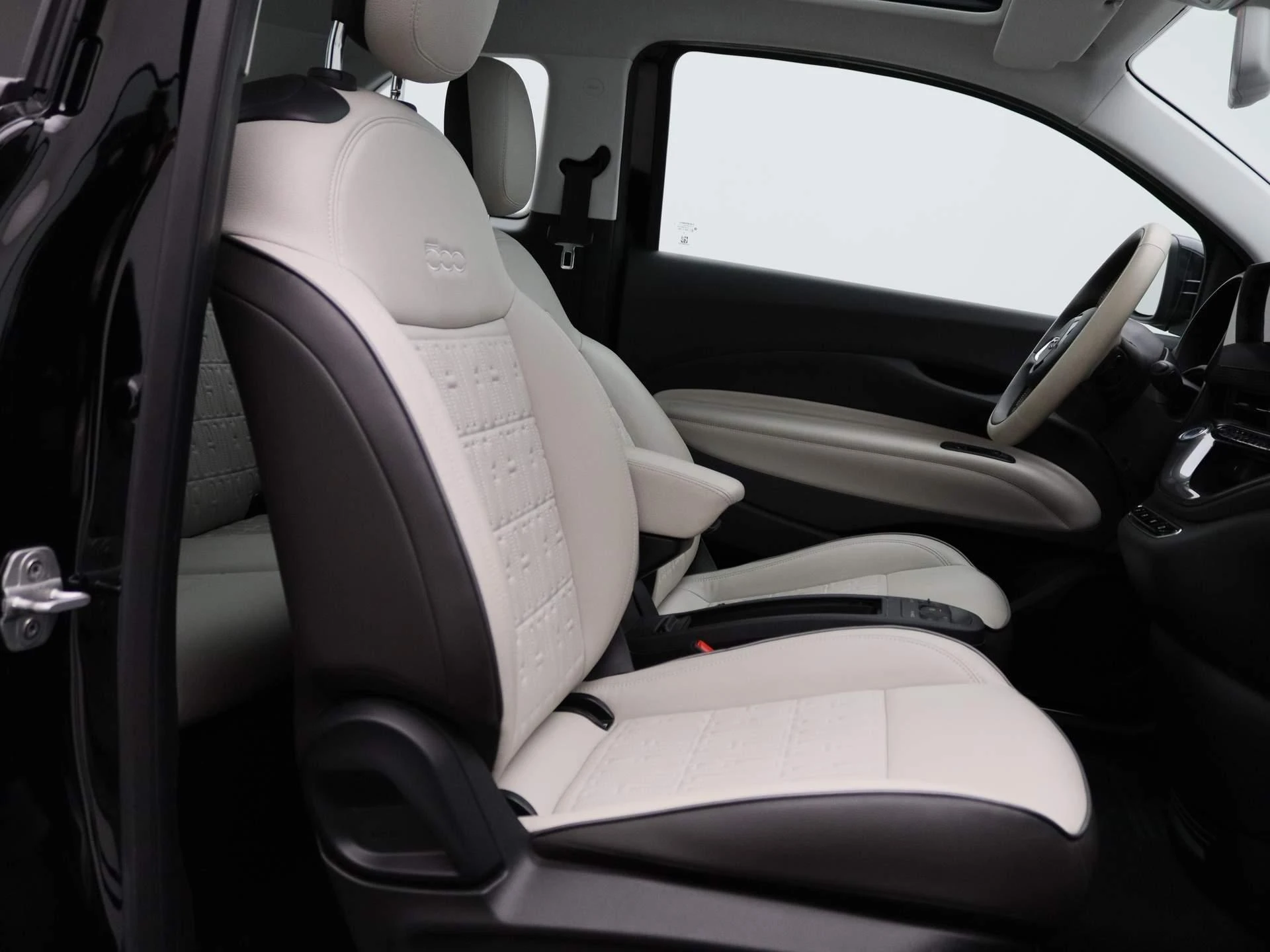 Fiat-500e-image-10