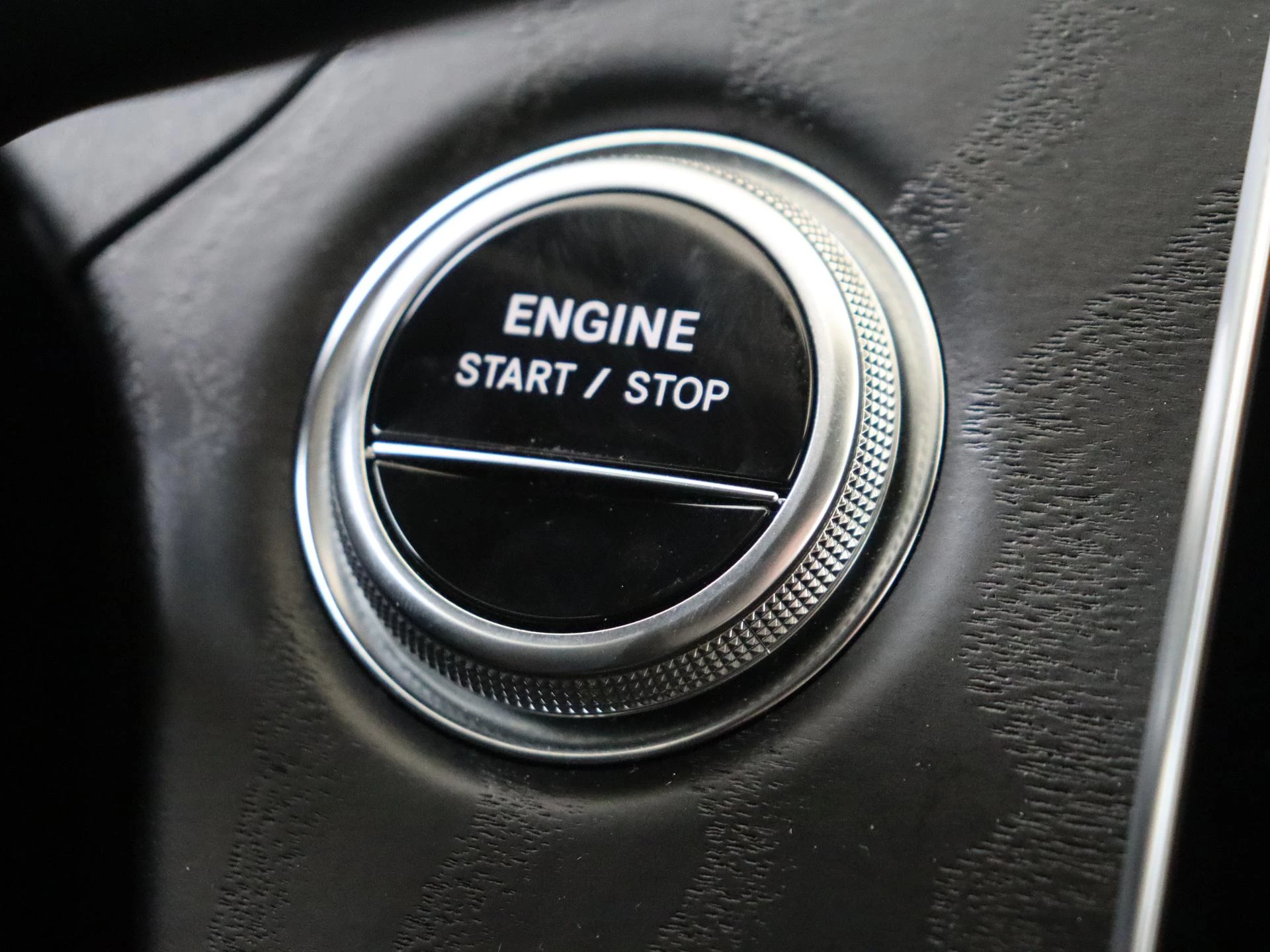 Mercedes-Benz-E-Klasse-image-23