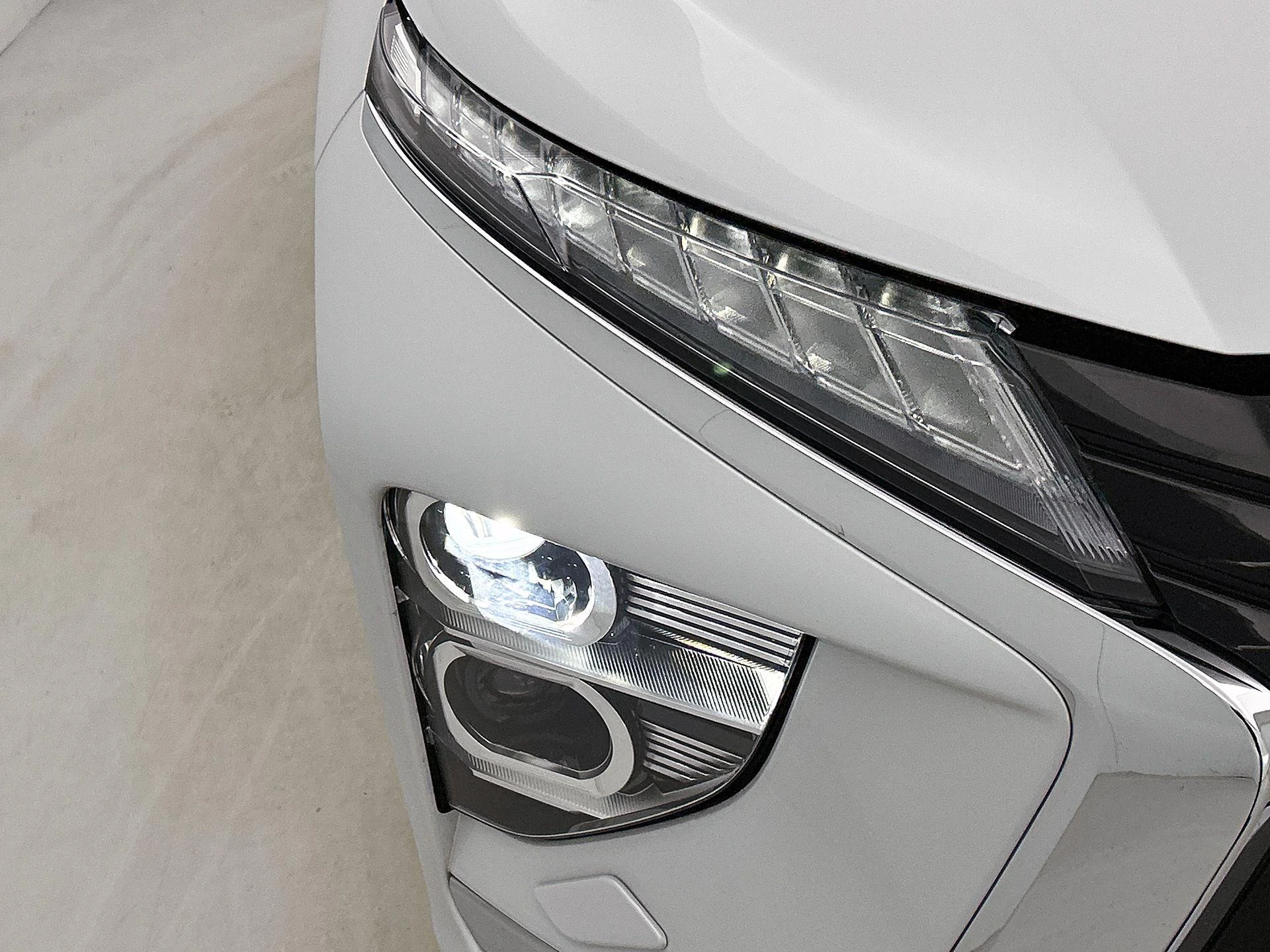 Mitsubishi-Eclipse Cross-image-13