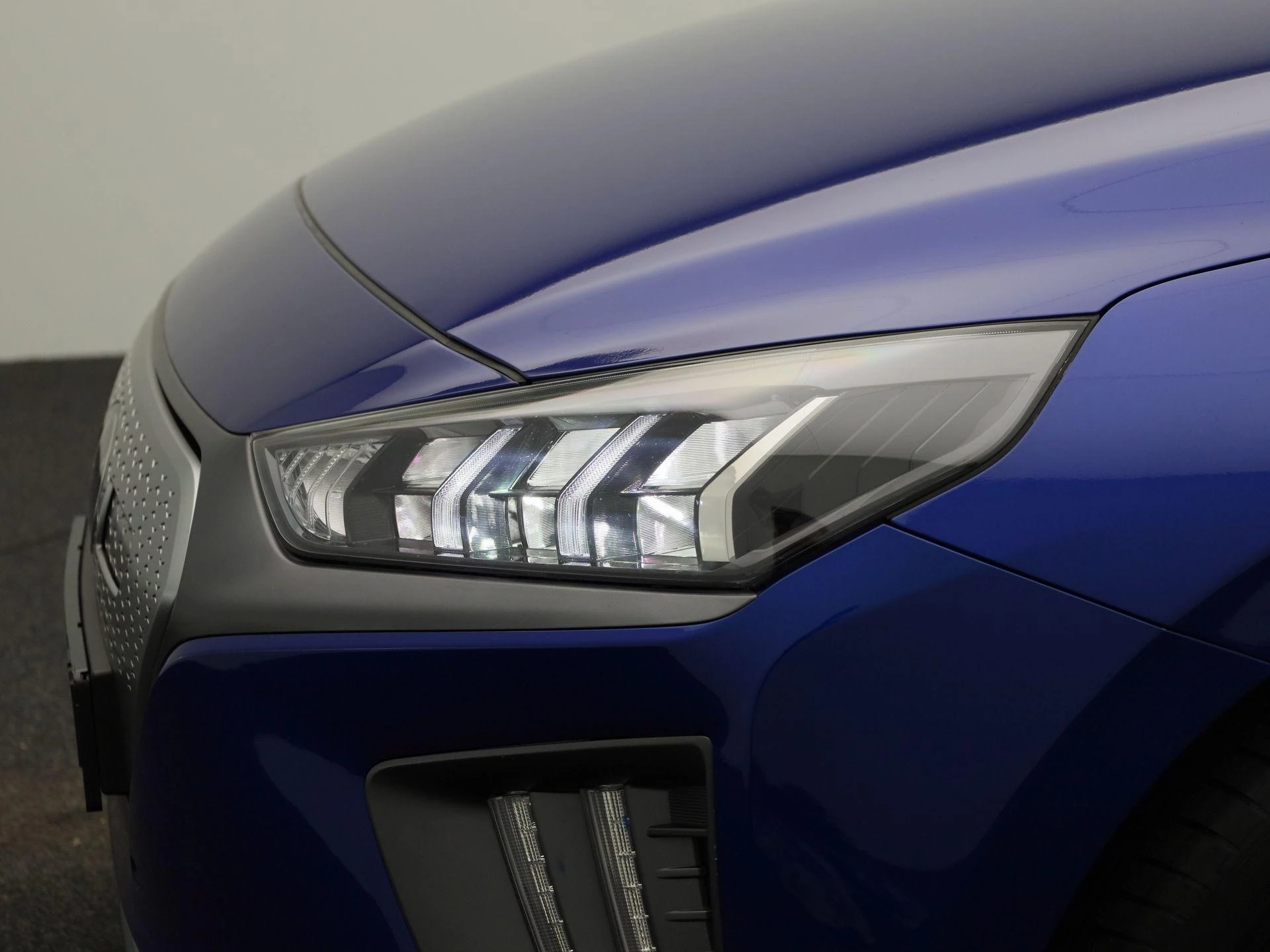 Hyundai-IONIQ-image-13