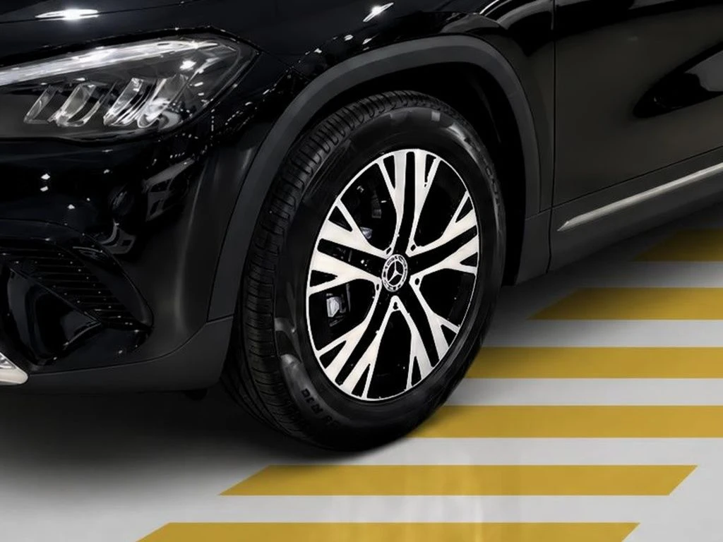 Mercedes-Benz-GLA 200-image-5