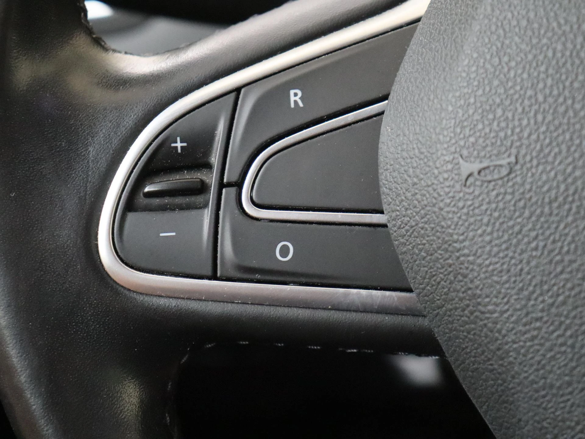Renault-Mégane Estate-image-15