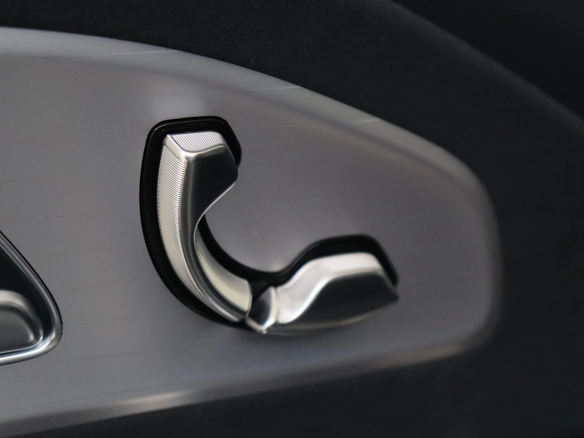 Mercedes-Benz-CLA-image-25