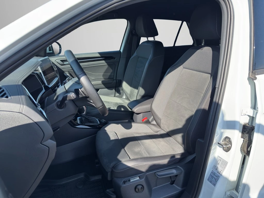 Volkswagen-T-Roc-image-6