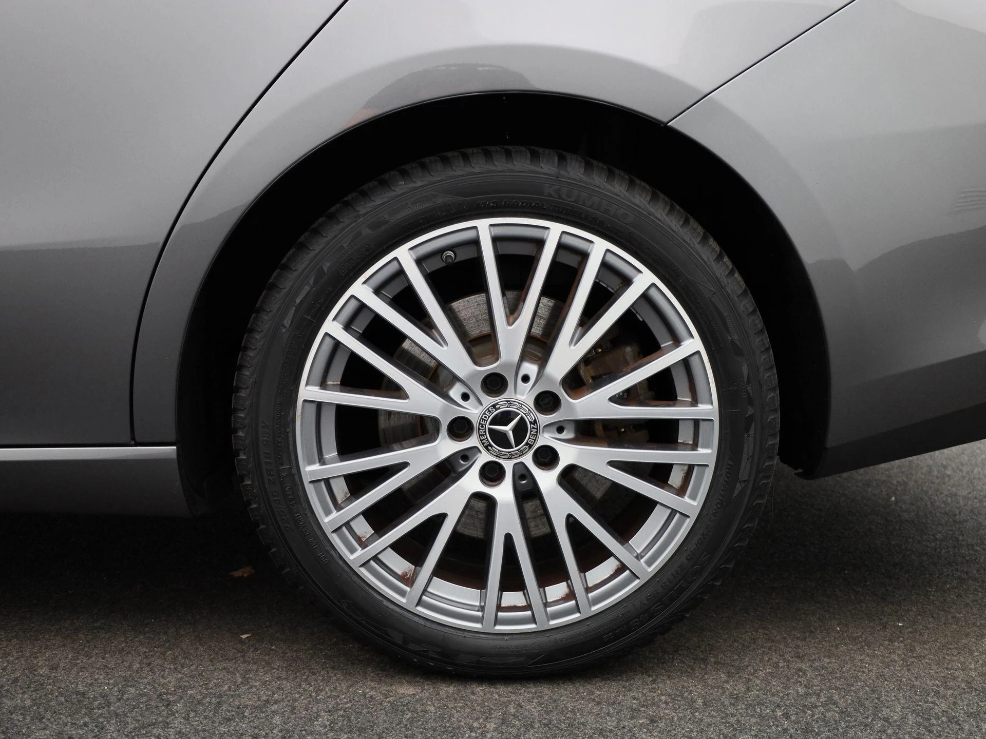 Mercedes-Benz-CLA-image-13